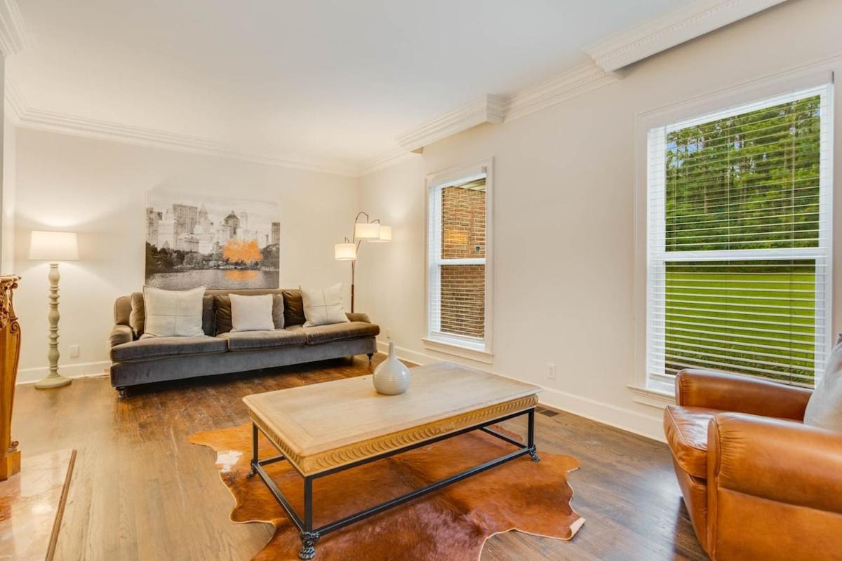 World Cup Villa - Pool - Private Soccer - Sleeps 16 view 5