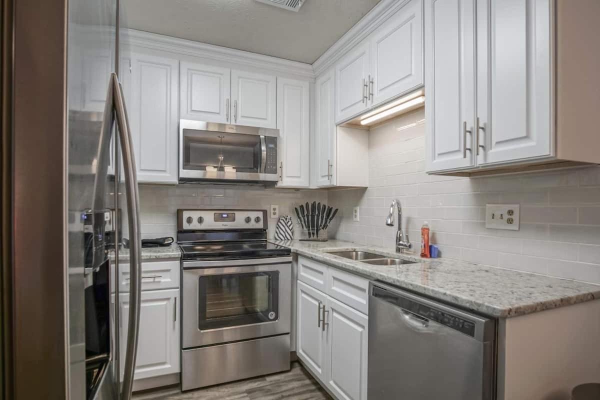 The Rosewood Townhouse - 10 mins to horse park! view 3