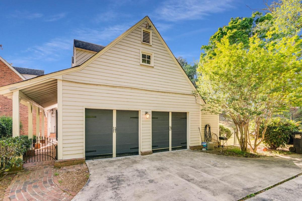 Private Pool Spacious 5BR Family-Friendly Home view 5