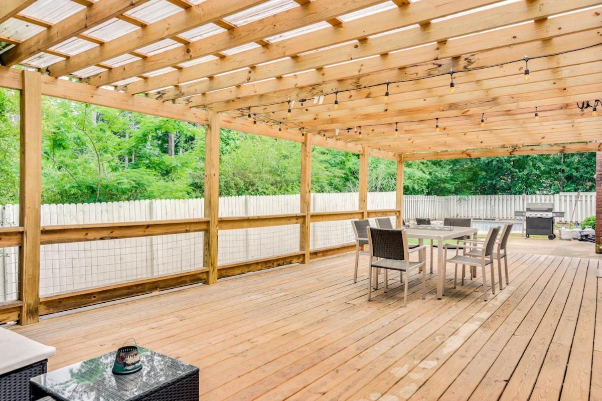 Luxury Poolside 4BR Sanctuary, Sleeps 8 view 4
