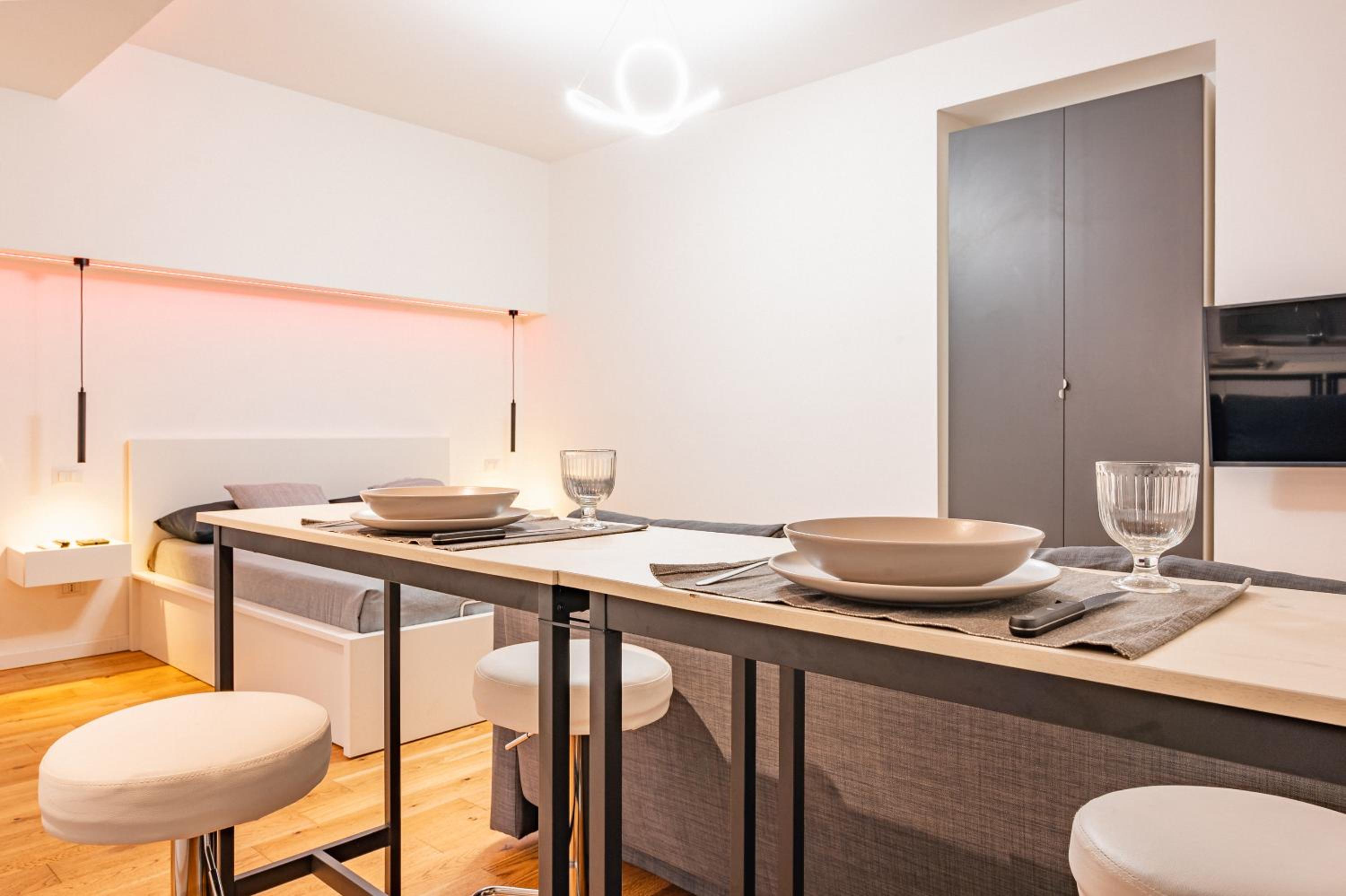 Exclusive Led House Garibaldi FS