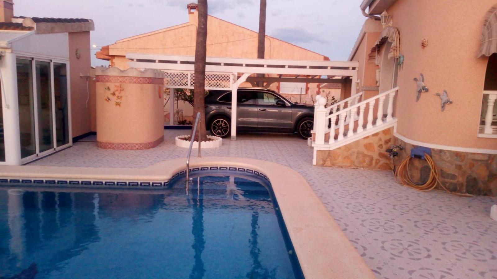 Casa Valdi, fantastic 4 bedroom house with private,heated swimming pool and barbecue view 2