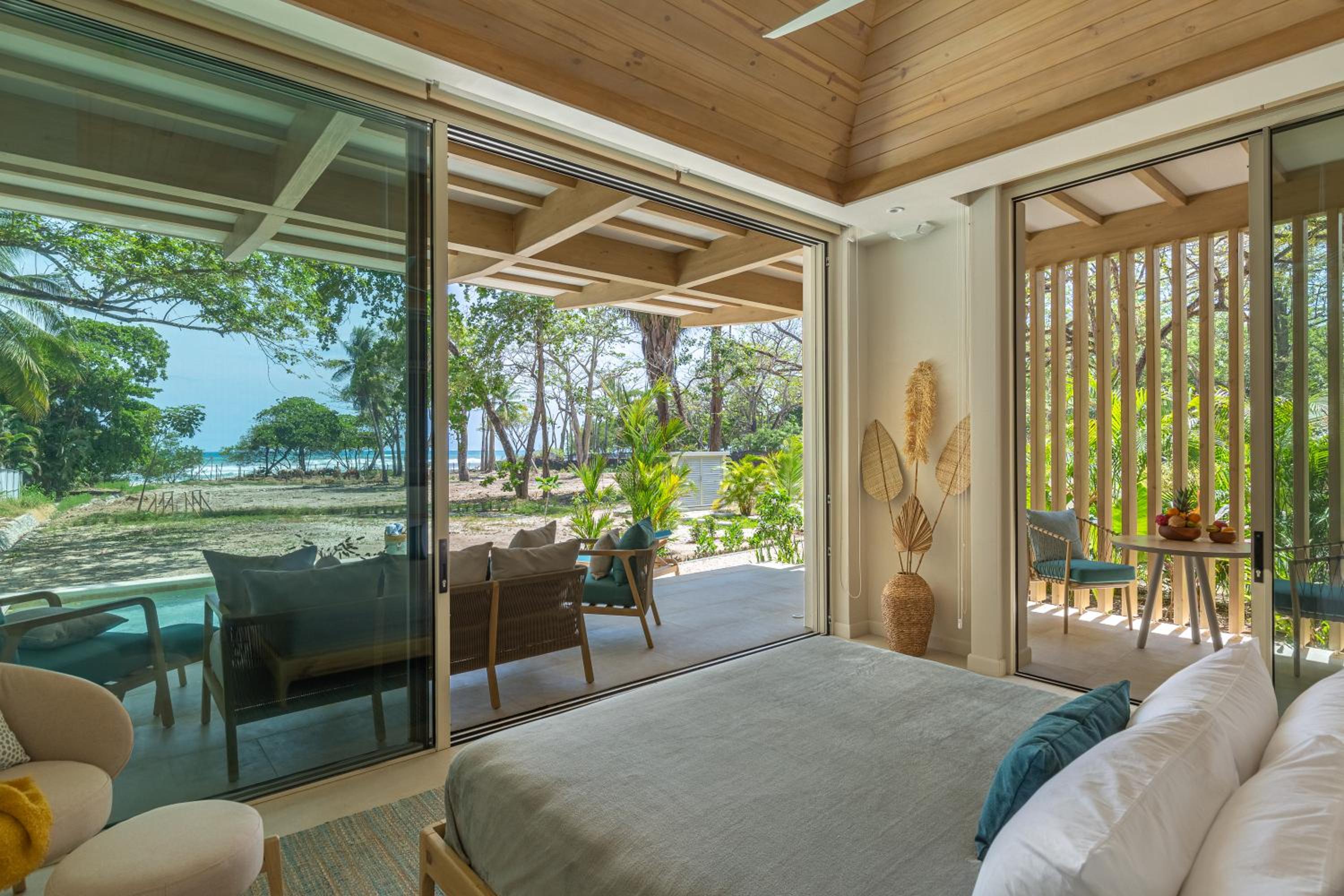 New Beachfront House - Casa Aura