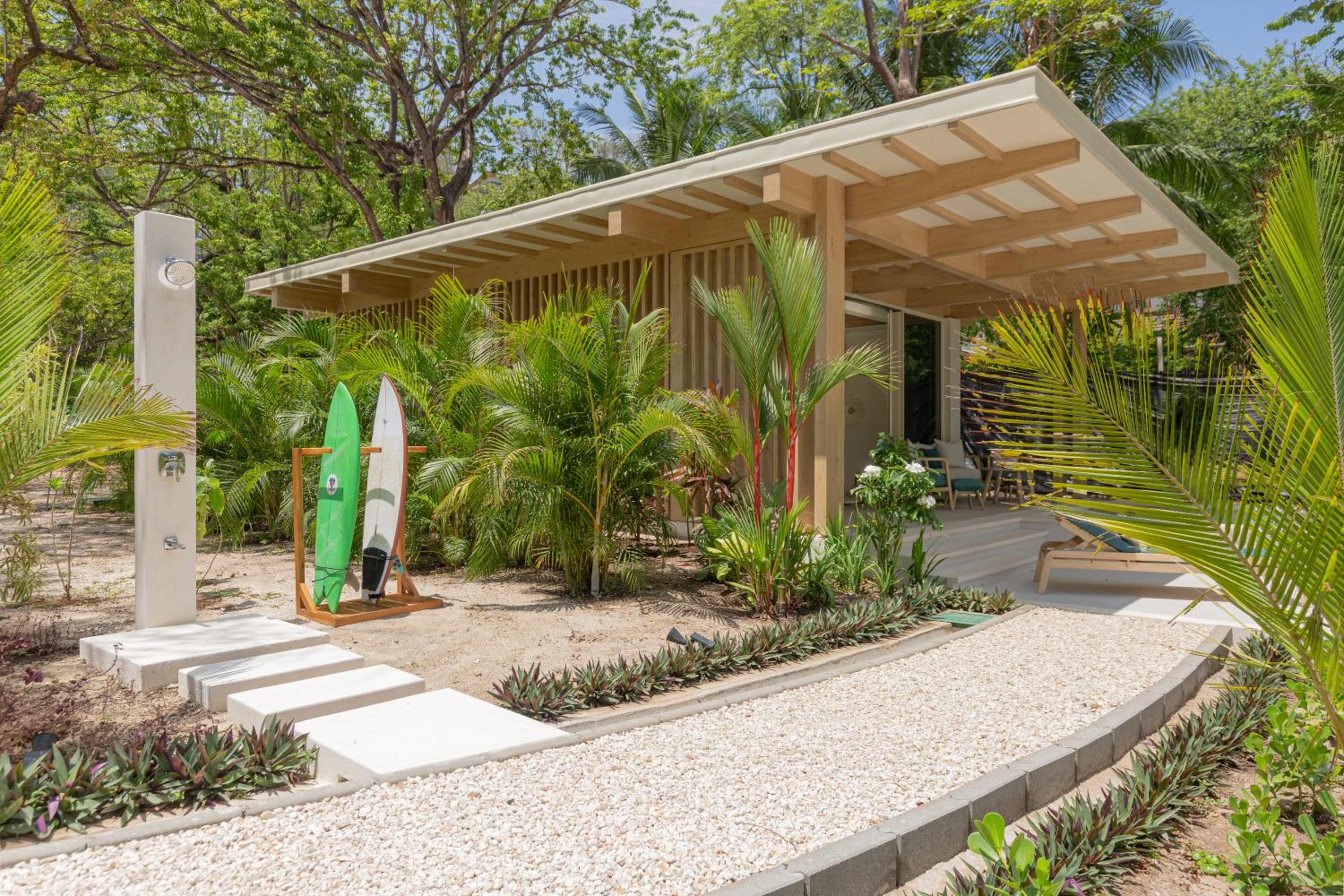New Beachfront House - Casa Aura
