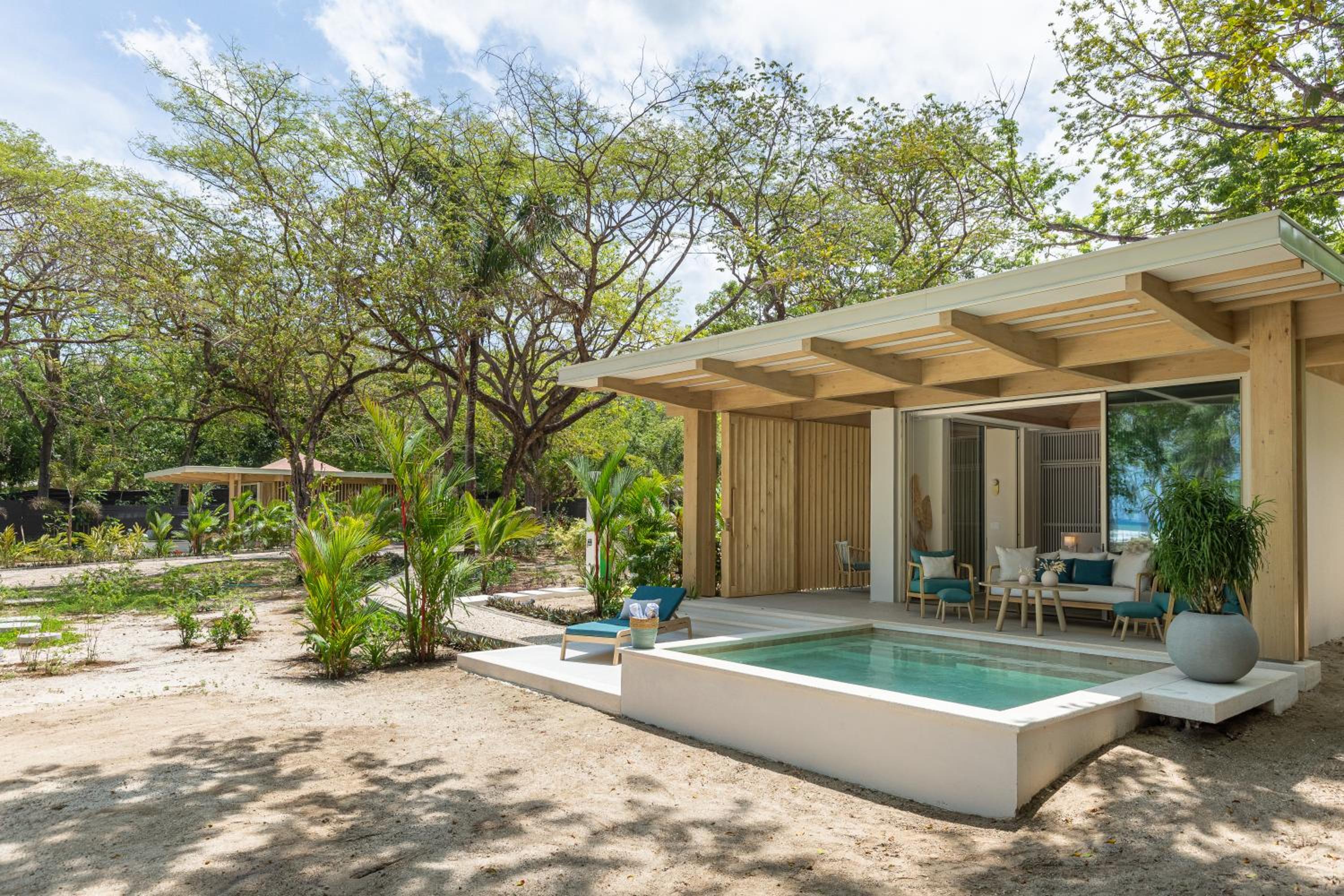 New Beachfront House - Casa Aura
