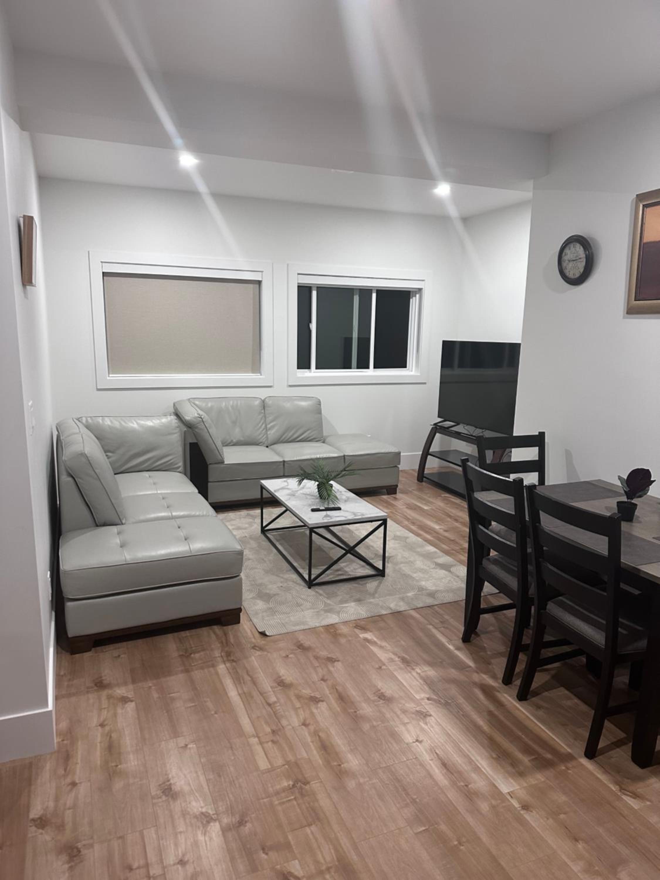 2 bed with kitchen and living room