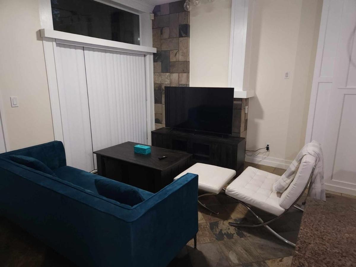 Chic Modern 2BR Yaletown Townhouse - Ultimate Comfort Convenience for a Prime Stays