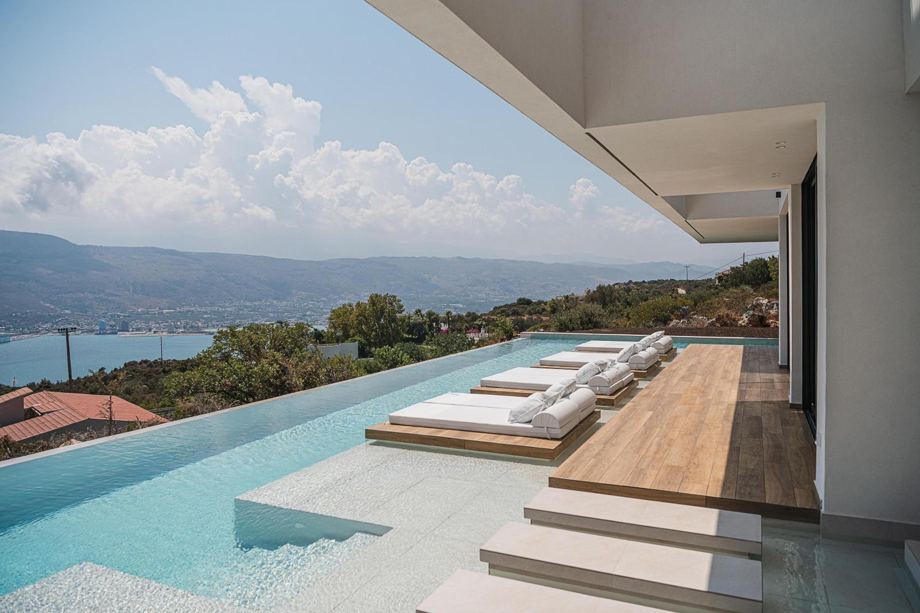 Avery Villa view 4