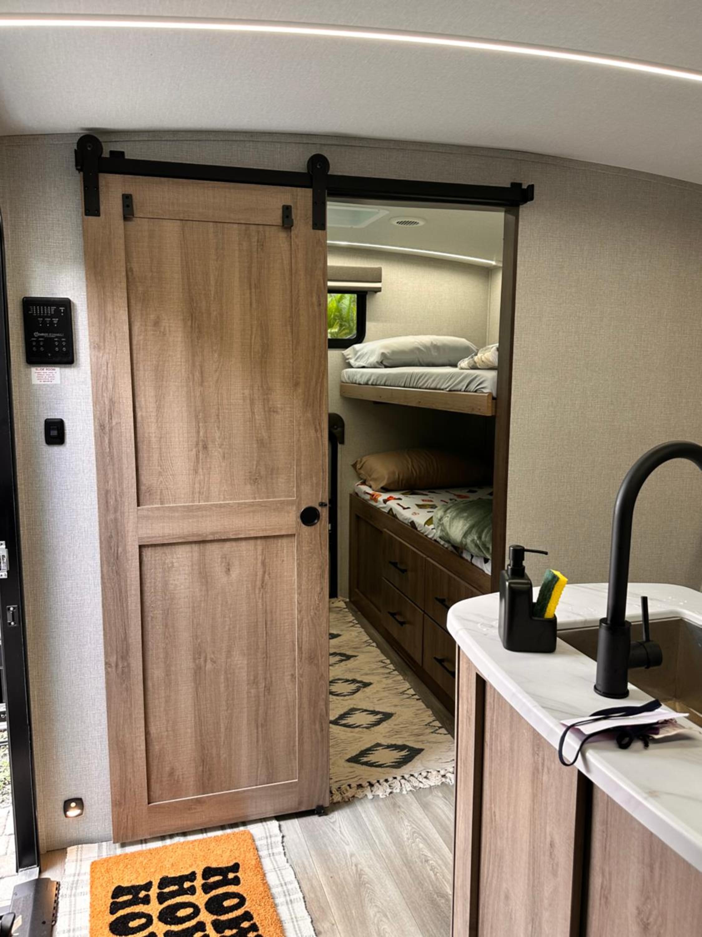 Camper RV in River Ranch - Property Image 19
