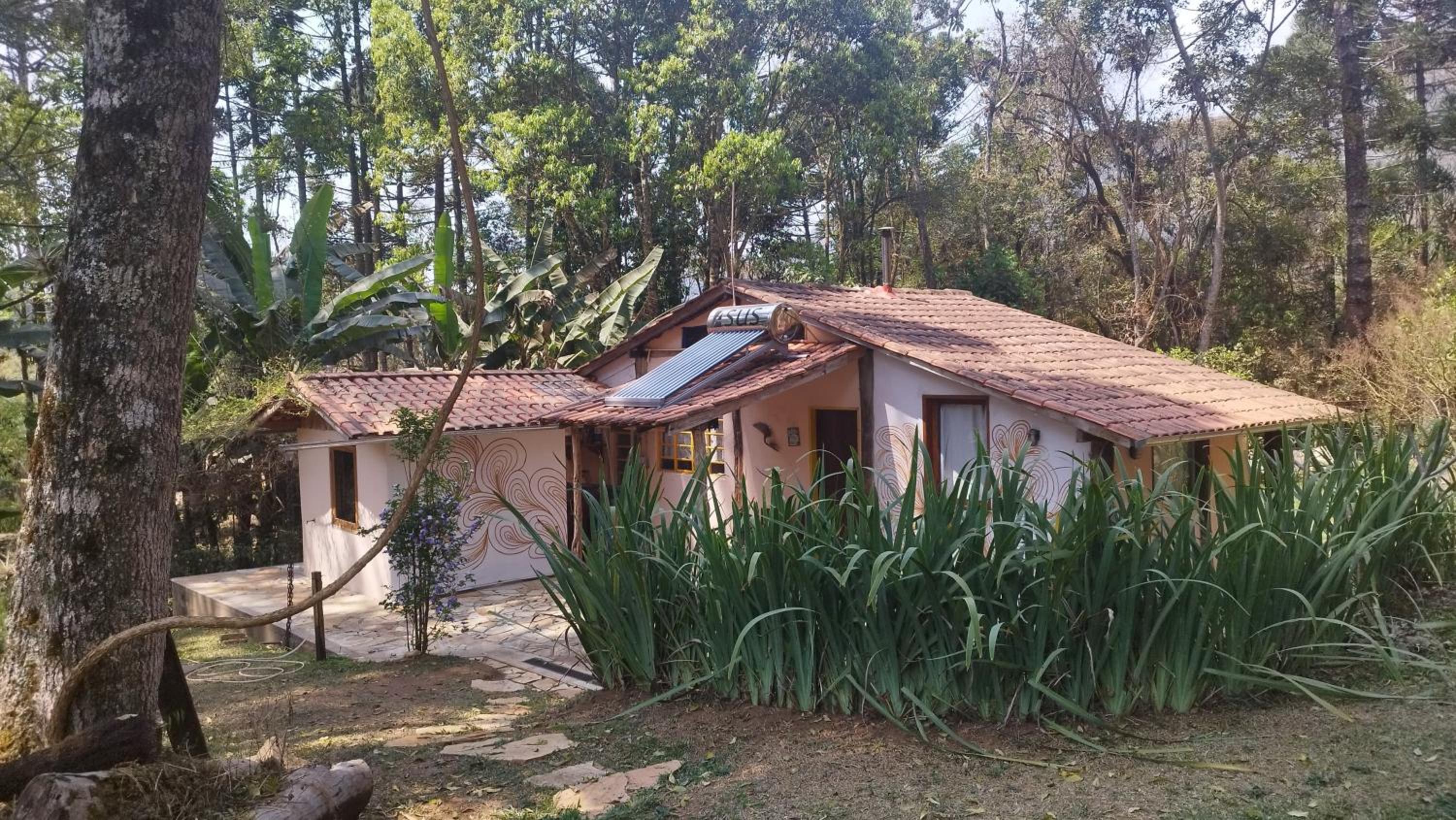 Casa das Araucárias - Sítio Salamandra, Vale do Matutu