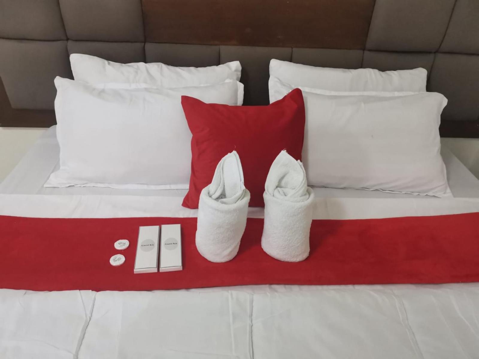 Big King room near SM - Fast WIFI view 4