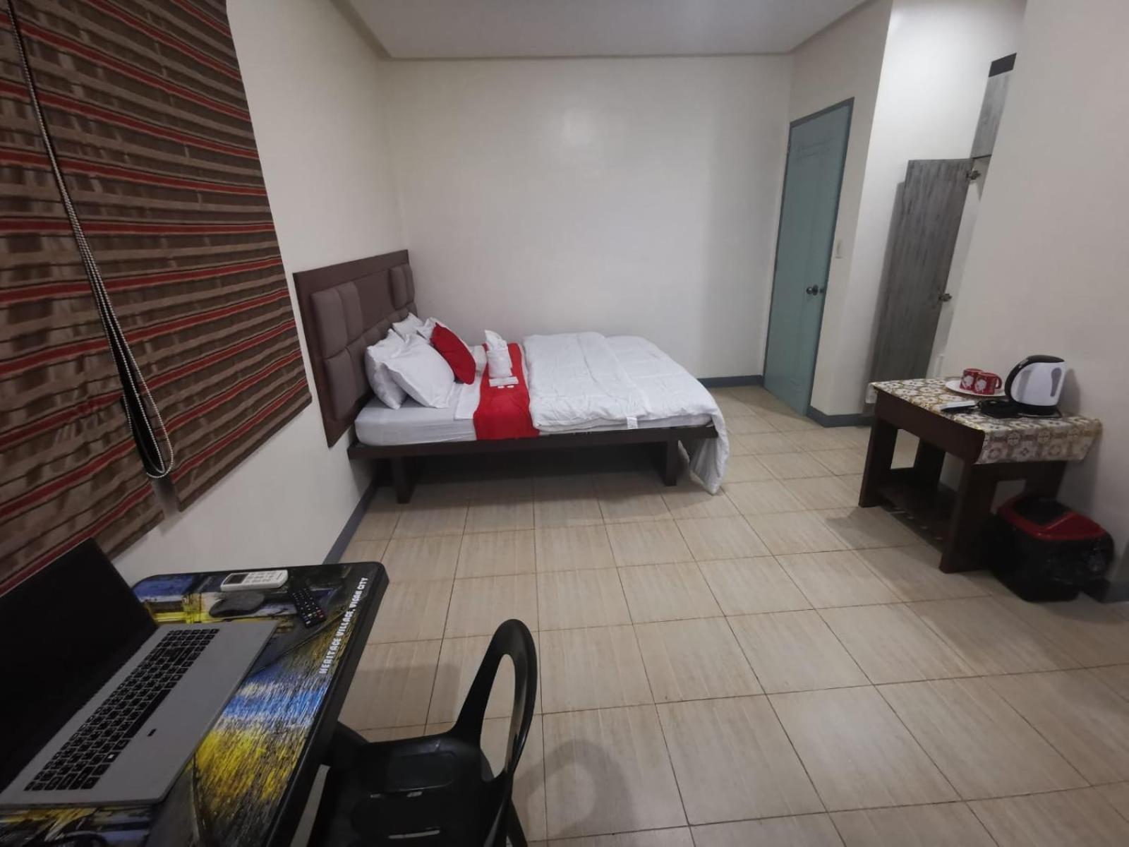 Big King room near SM - Fast WIFI view 2