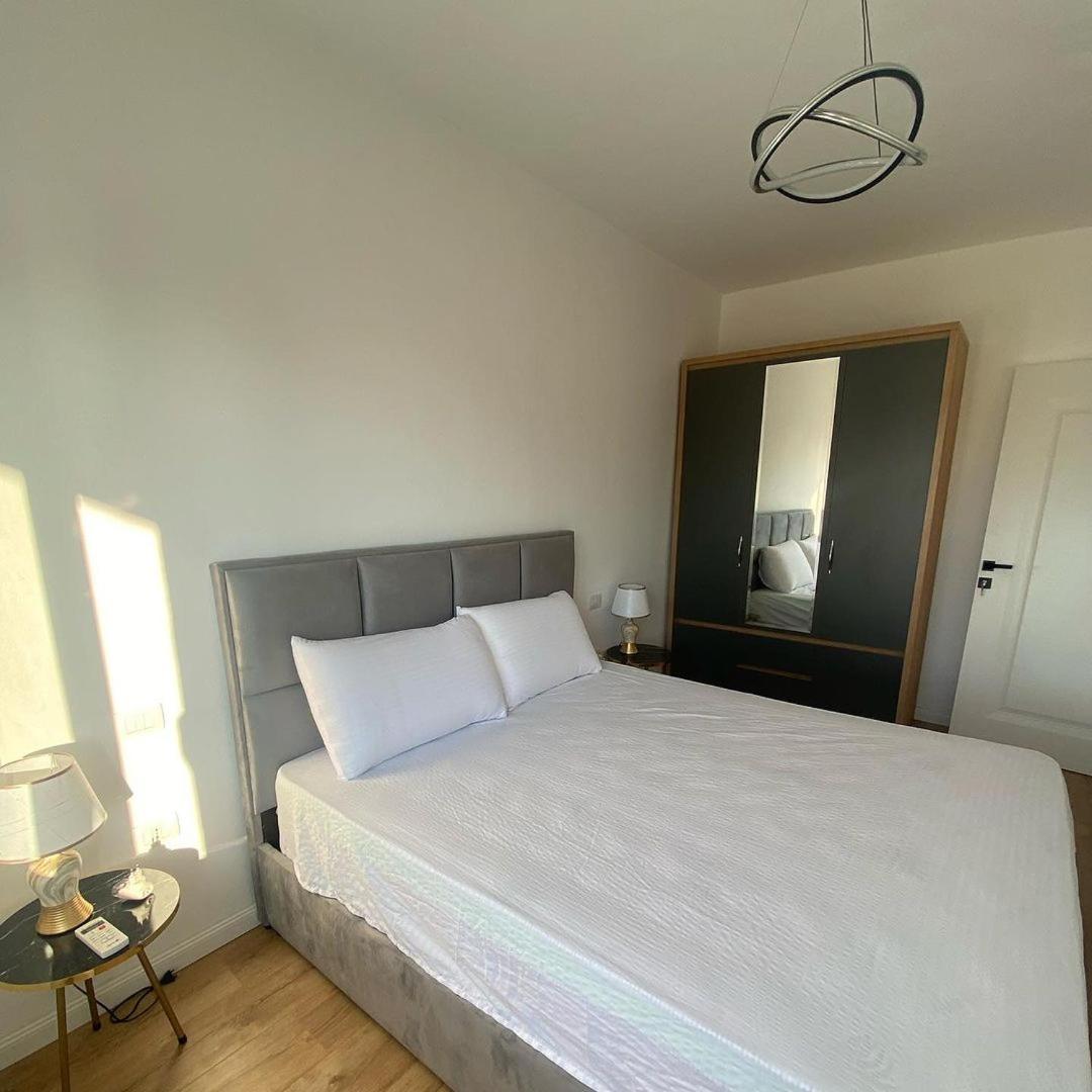 Hira Apartment