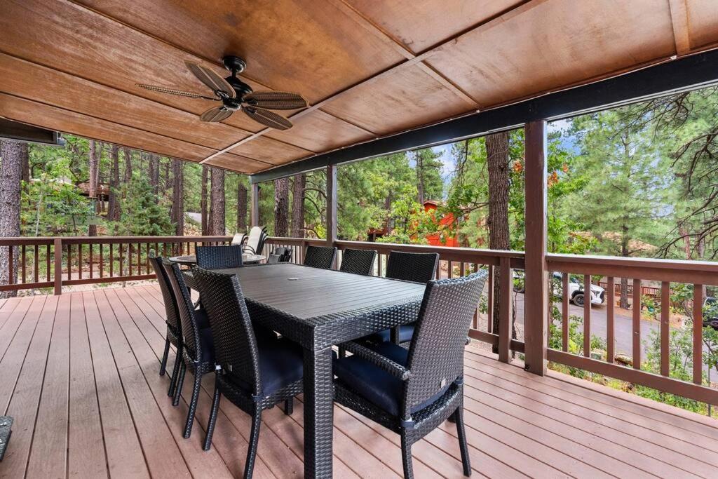 Luxury Cabin Oasis Getaway Heart of Munds Park view 4