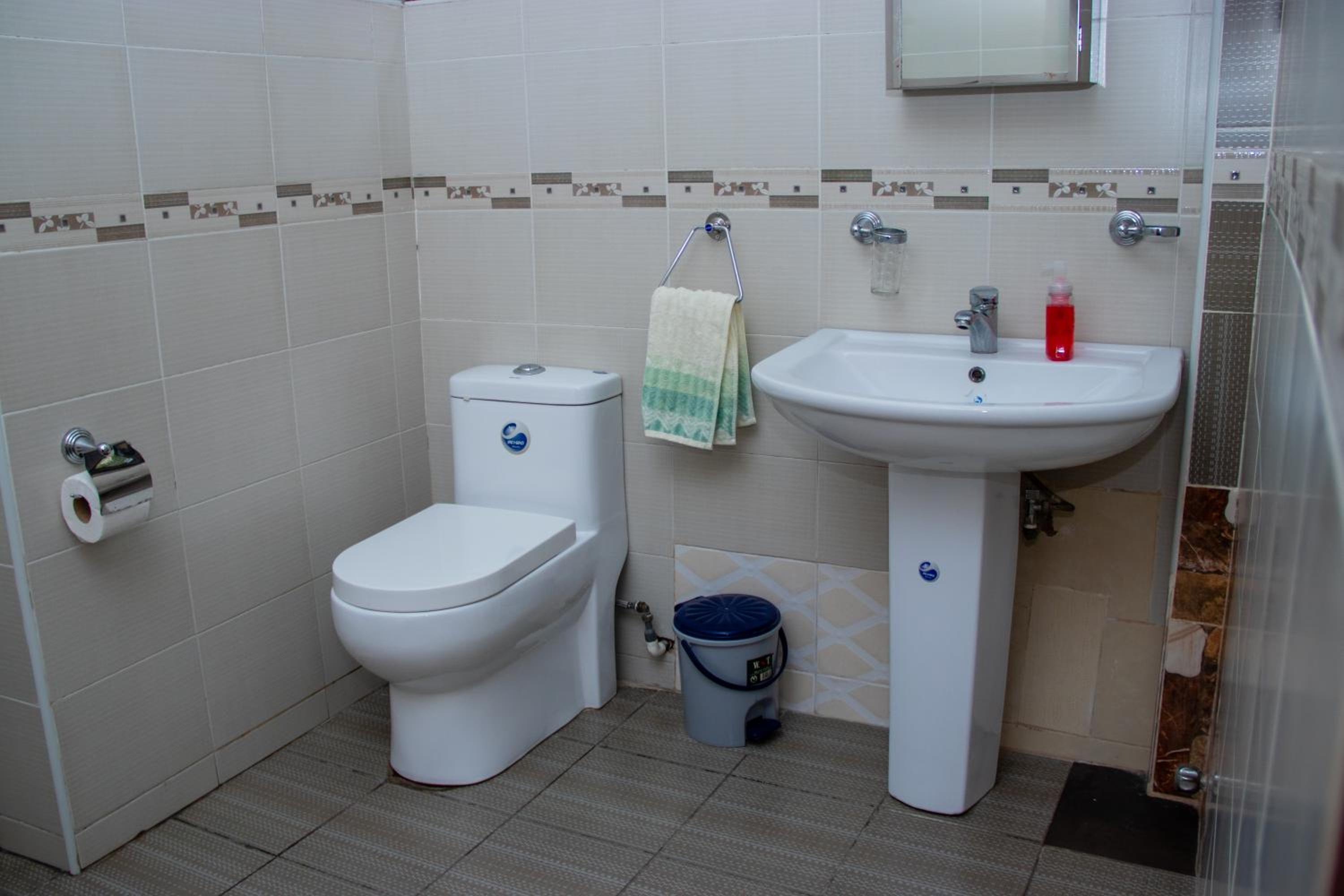 Sylla Luxor Garden Apartments