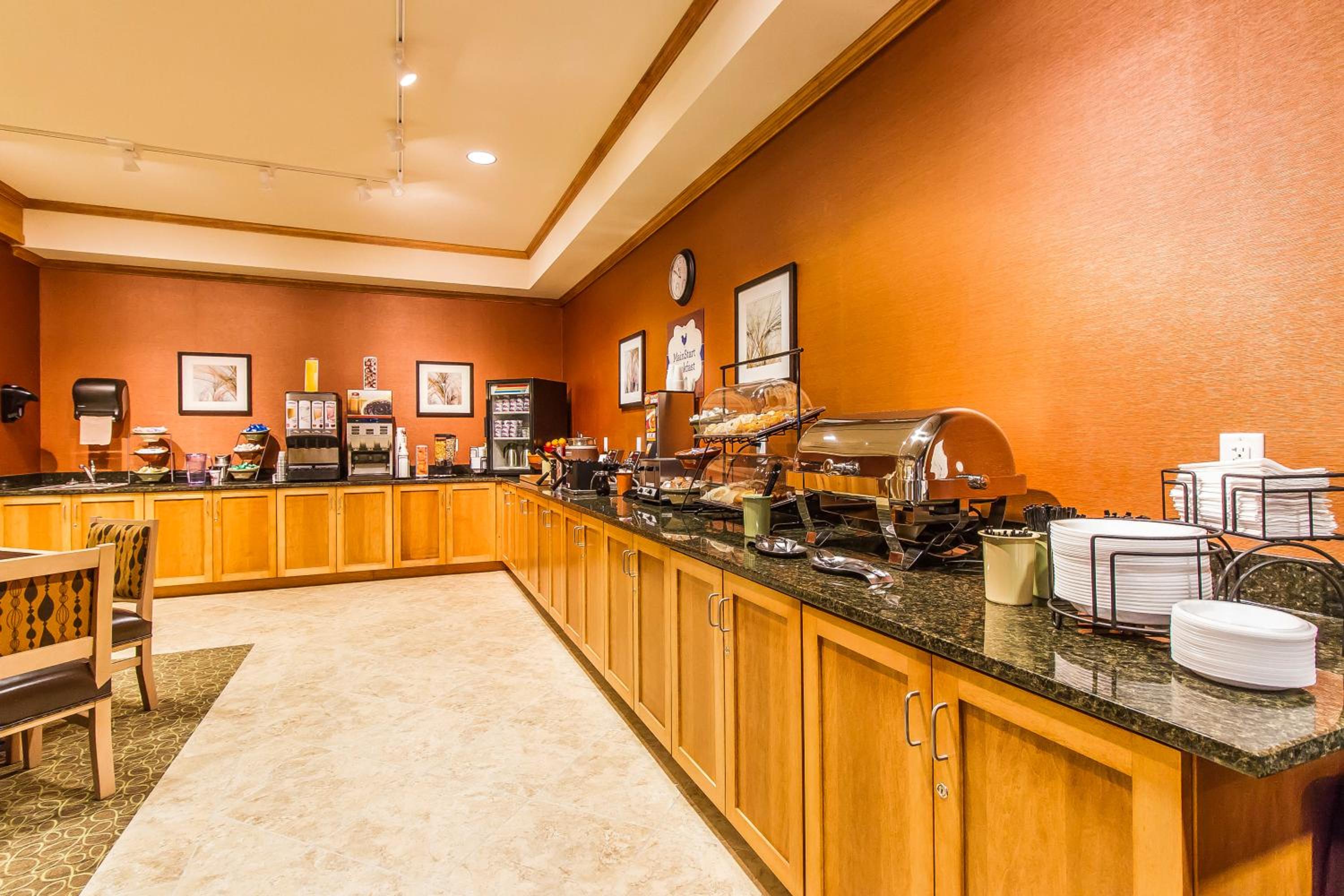 MainStay Suites Stanley, Photo 22