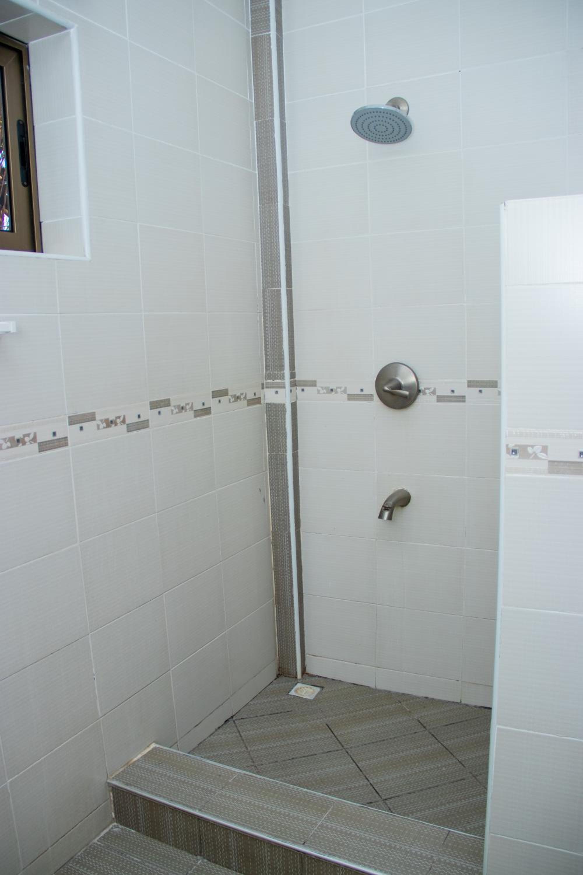 Sylla Luxor Garden Apartments