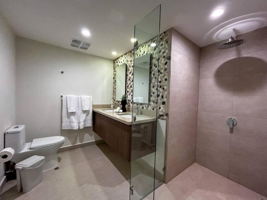 Ocean Front, Luxurious Condo in Downtown Jaco!