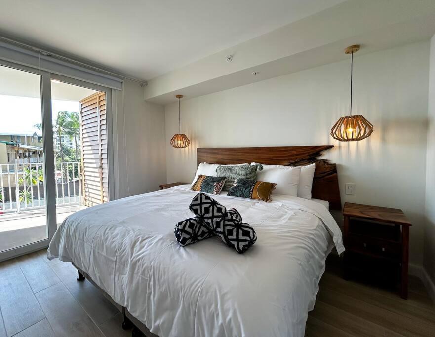 Ocean Front, Luxurious Condo in Downtown Jaco!