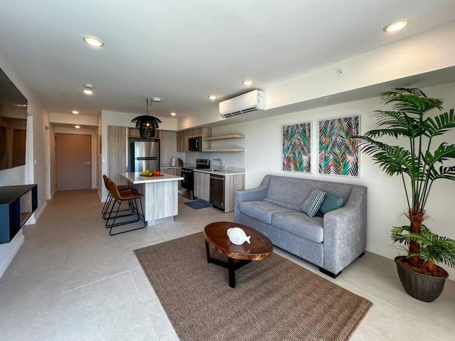 Ocean Front, Luxurious Condo in Downtown Jaco!