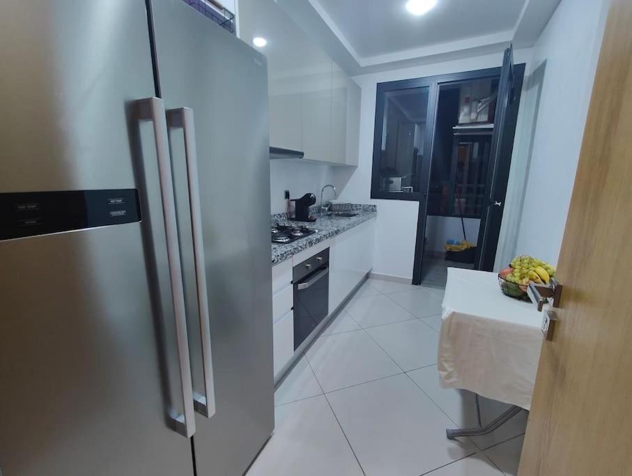 Luxe 3BR App Royal Golf with Piscine, Airco & Wifi view 5