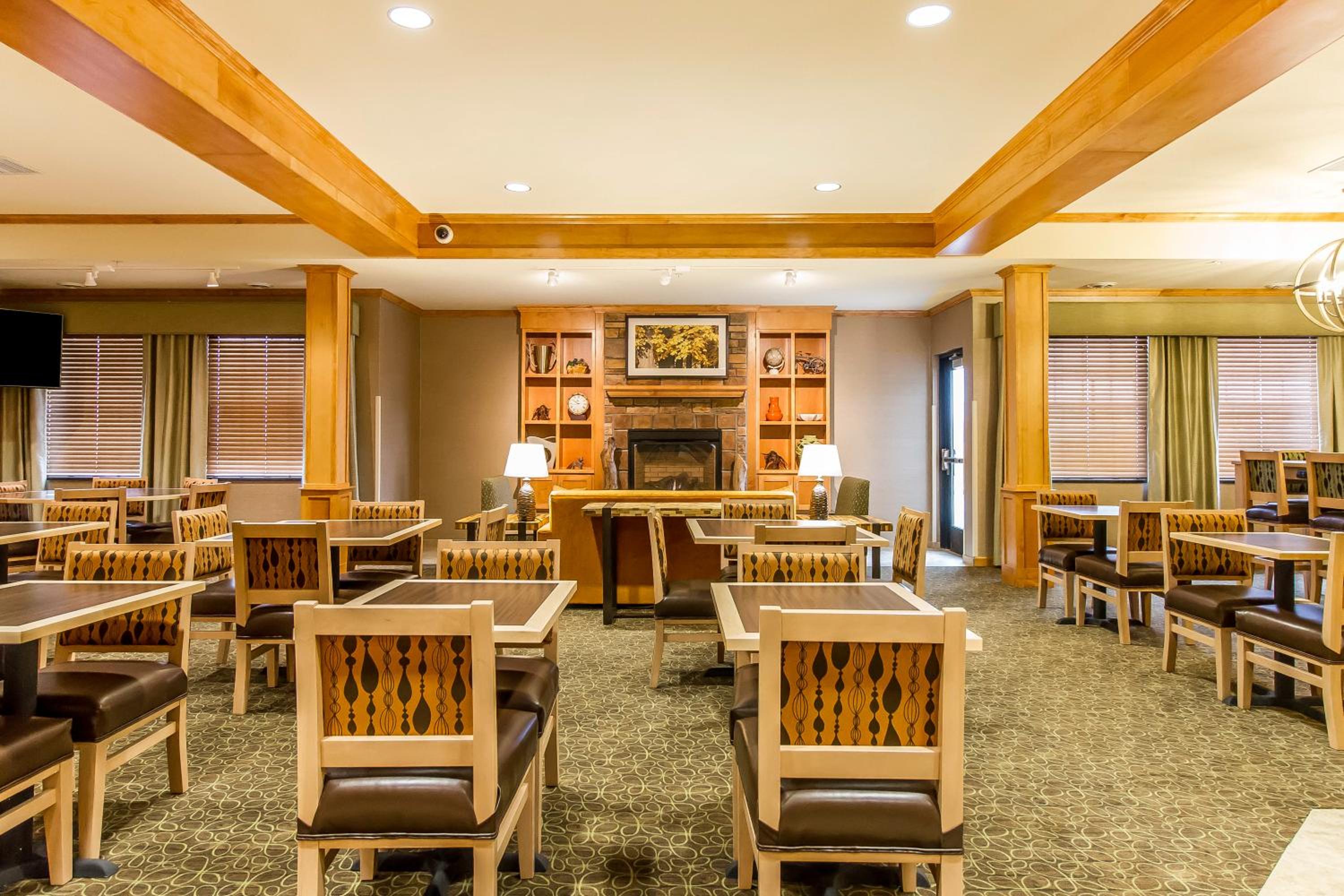 MainStay Suites Stanley, Photo 13