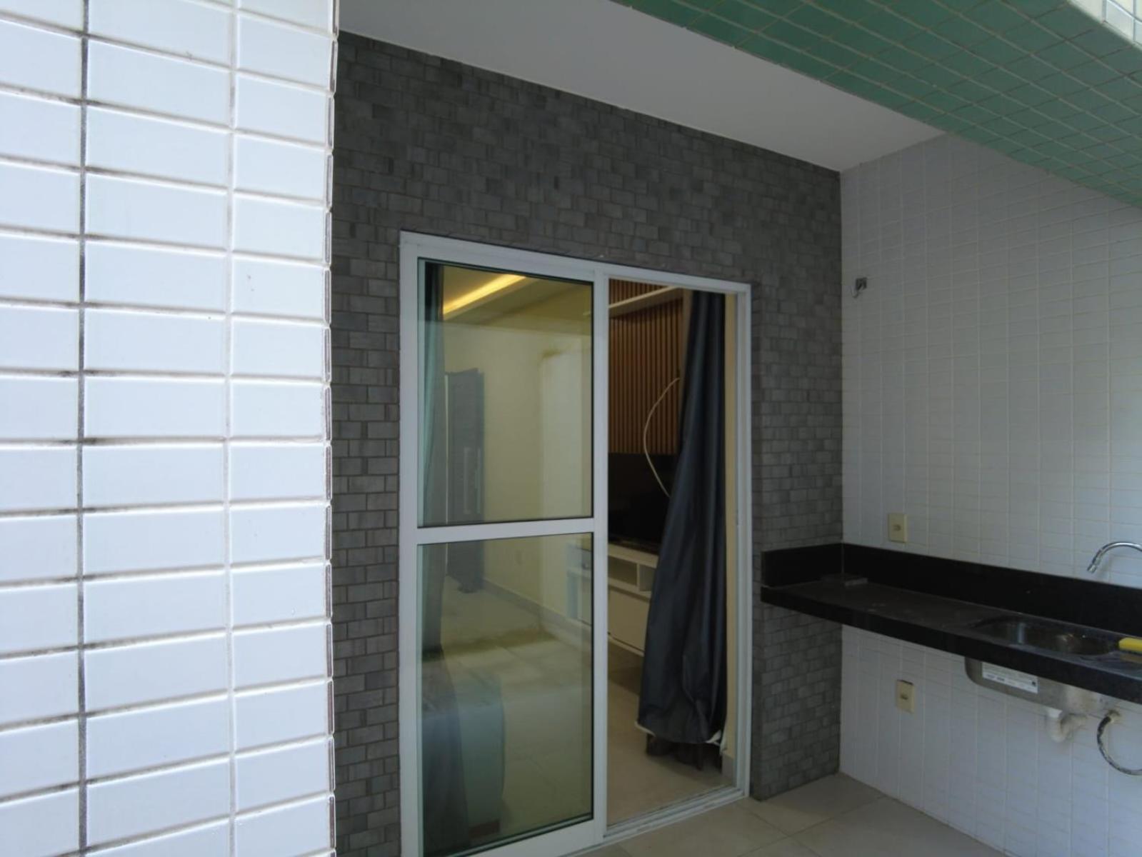 Apartamento no Bessa, bem localizado - 700 metros da praia