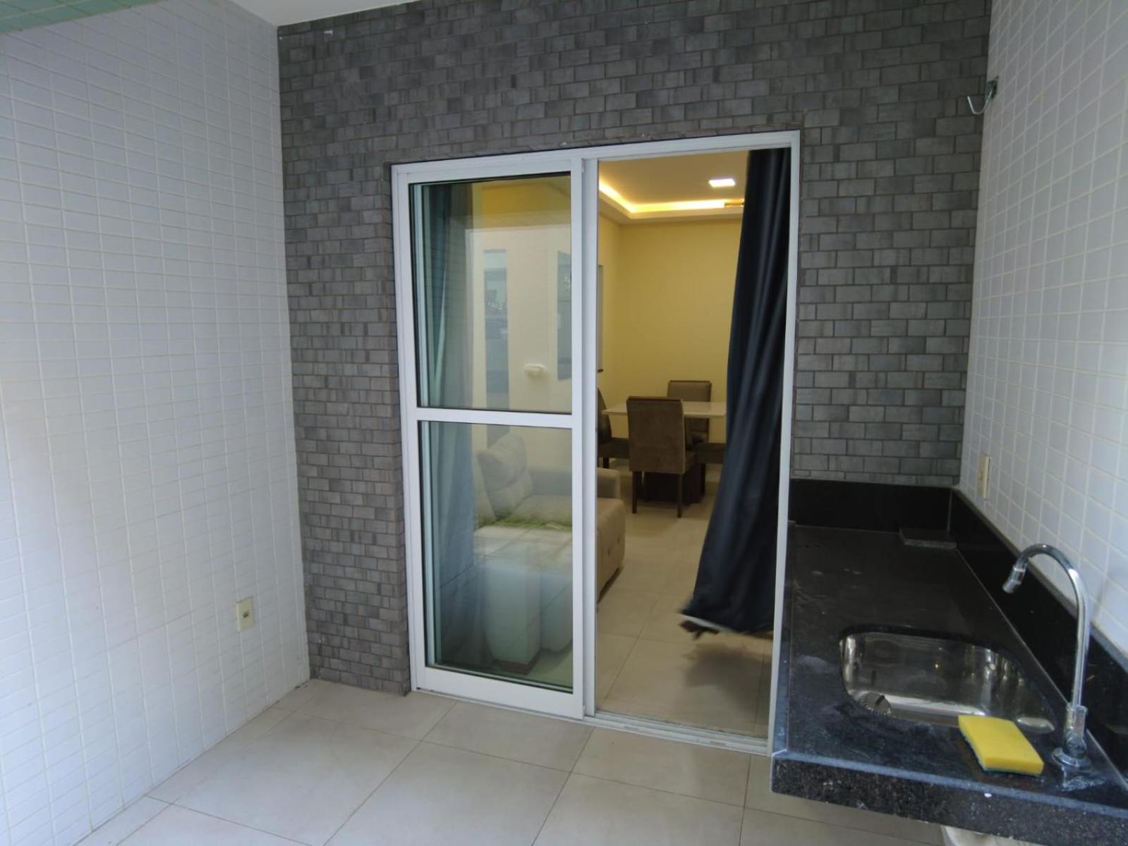 Apartamento no Bessa, bem localizado - 700 metros da praia