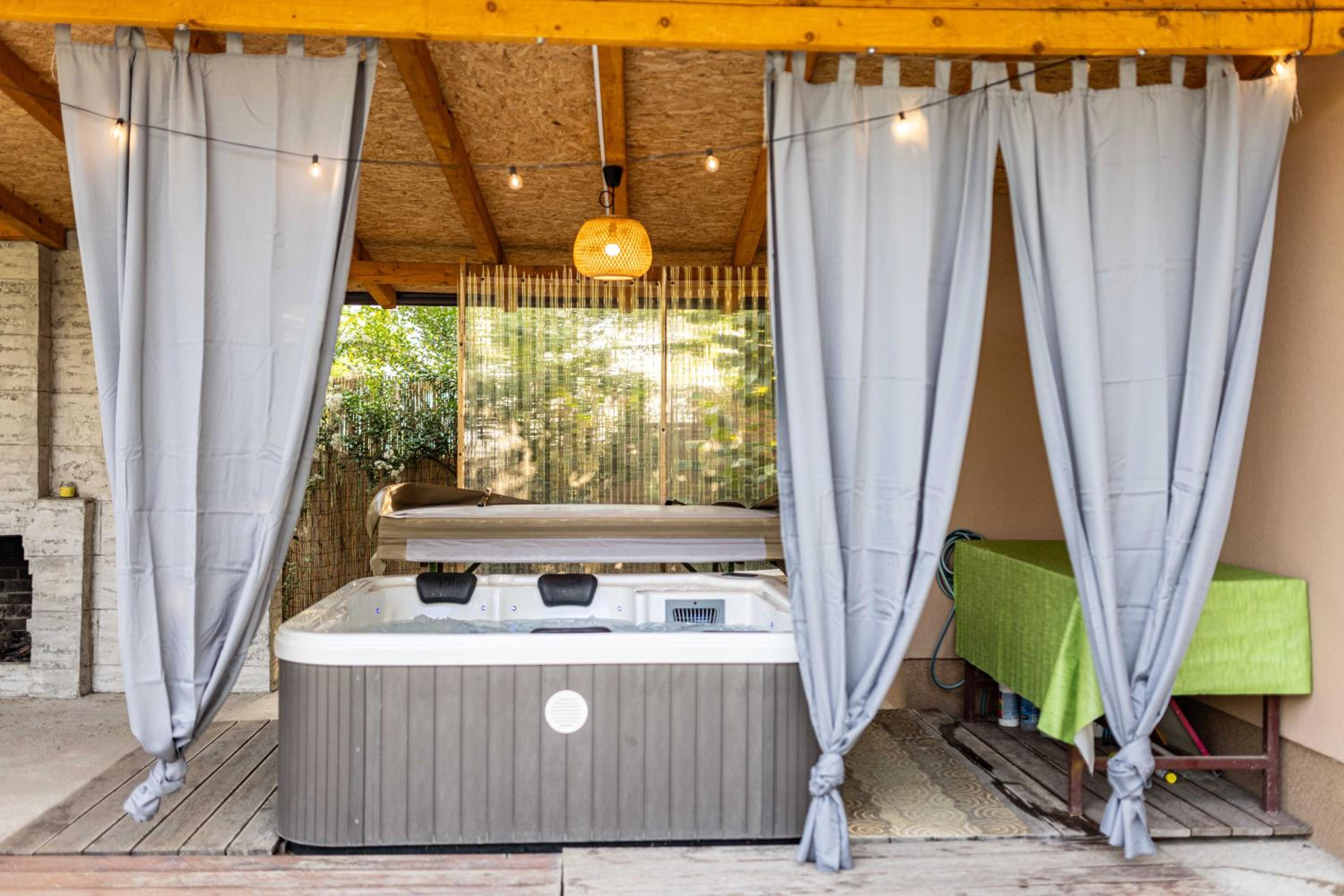 Casa Bella Fruška Gora with HOT TUB view 5