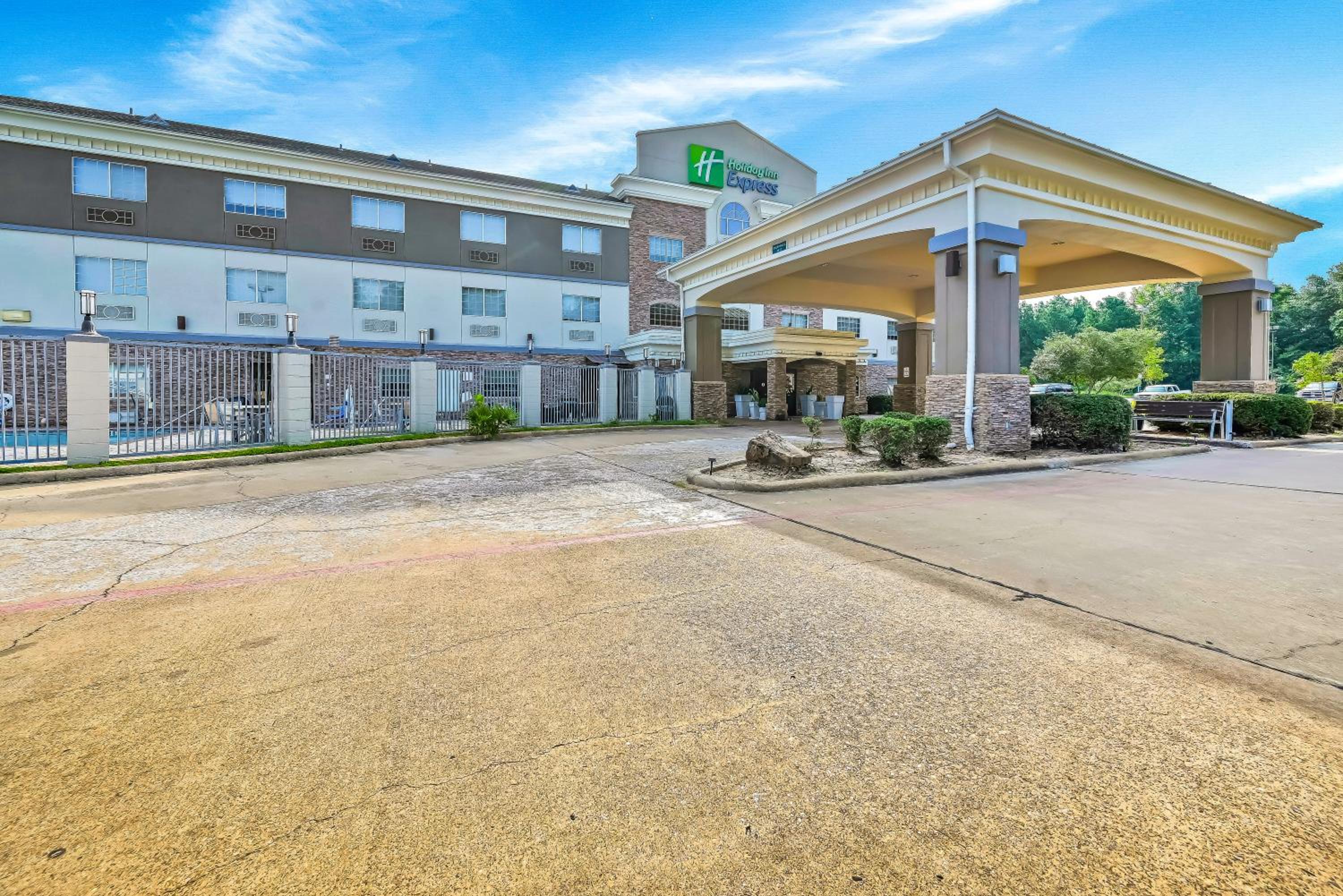 Palestine Vacations - Holiday Inn Express Palestine, an IHG Hotel - Property Image 6