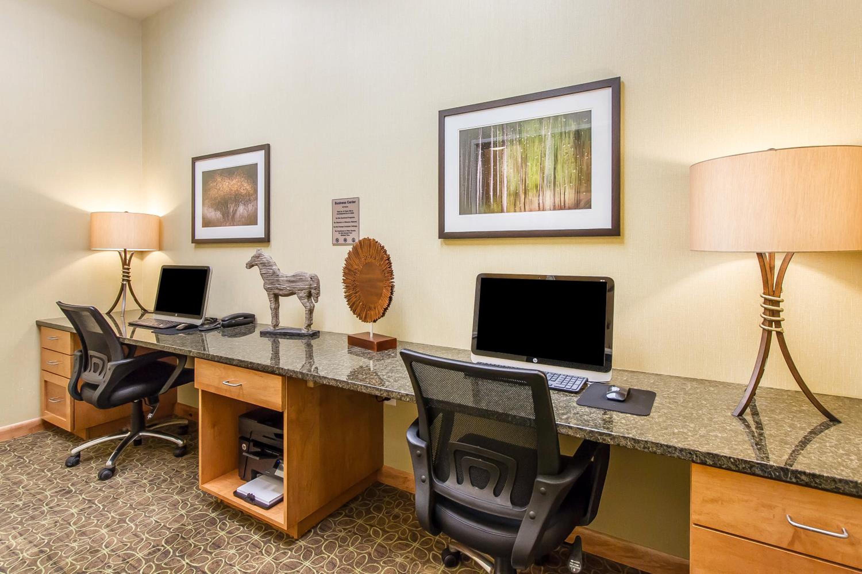 MainStay Suites Stanley, Photo 6