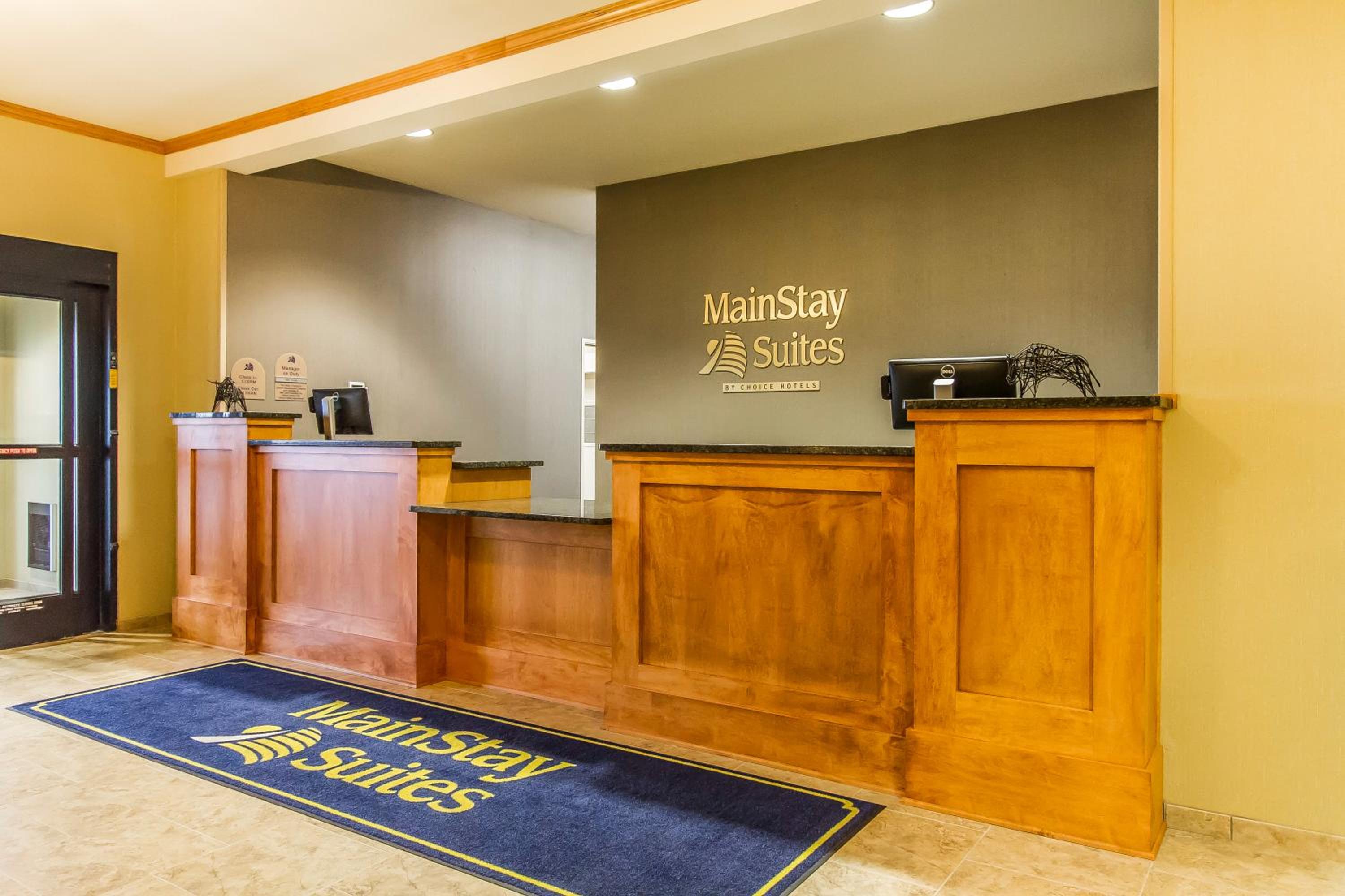 MainStay Suites Stanley, Photo 4