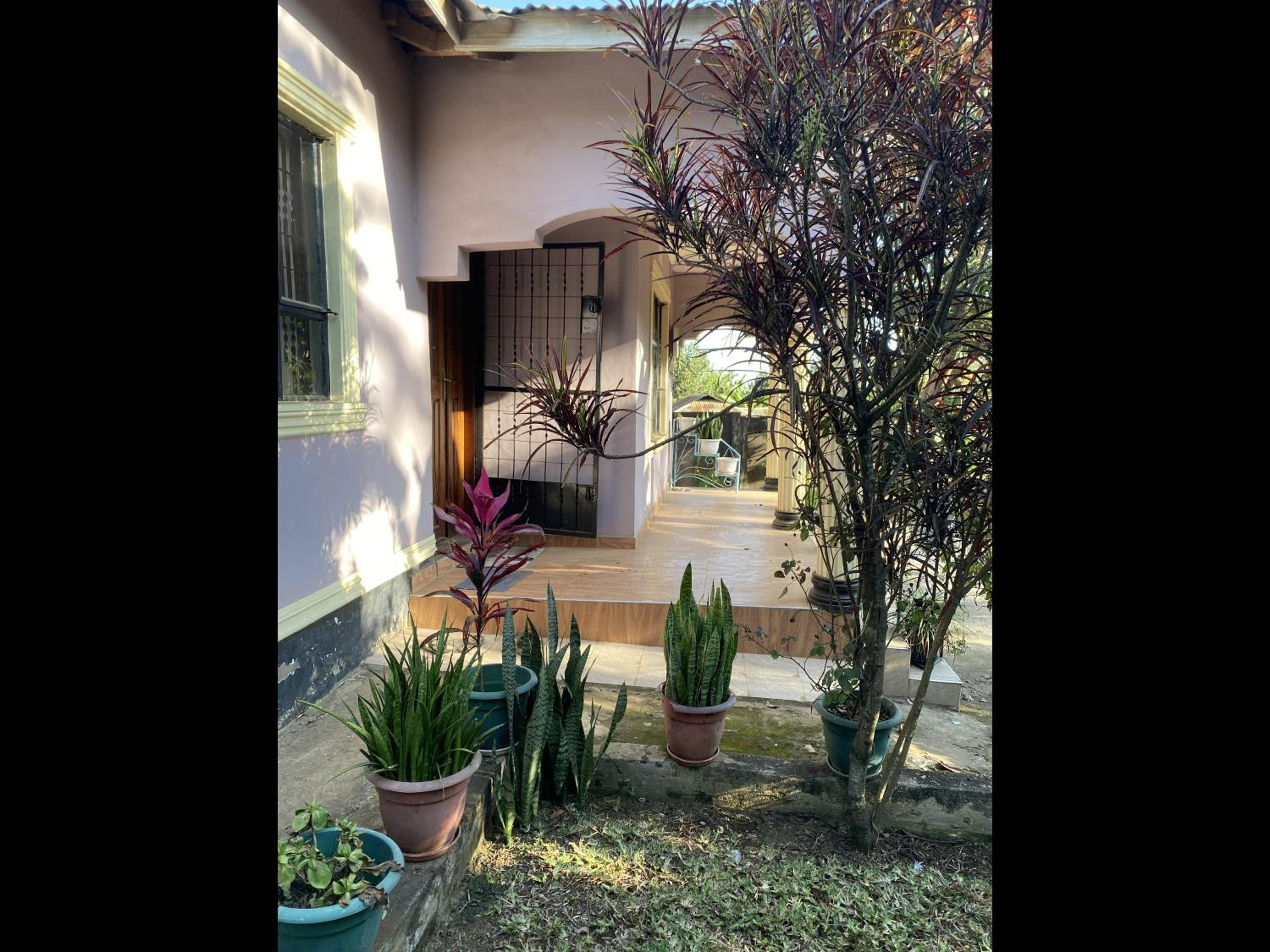 Shangarai Villa