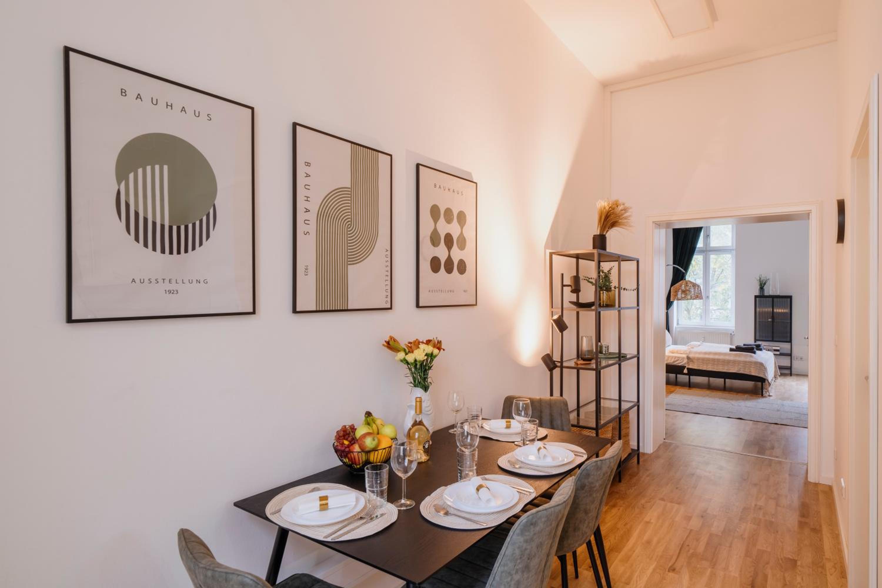 Homely Berlin - Chic Flat, City View, Subway, Café, River