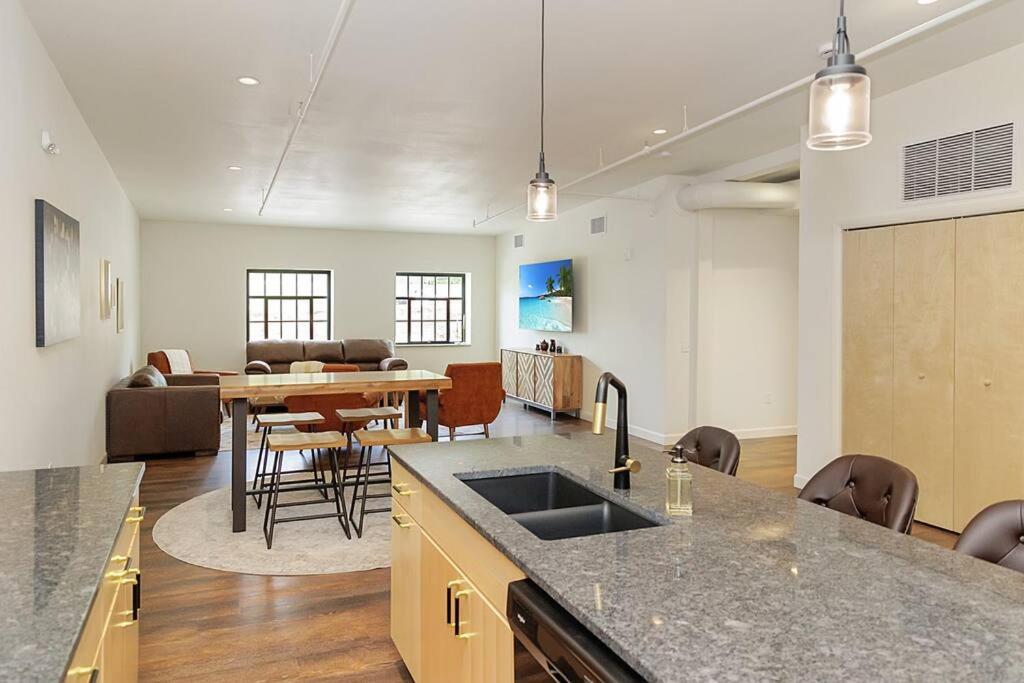 Brand New 2 BR Downtown Burlington! 302N view 5