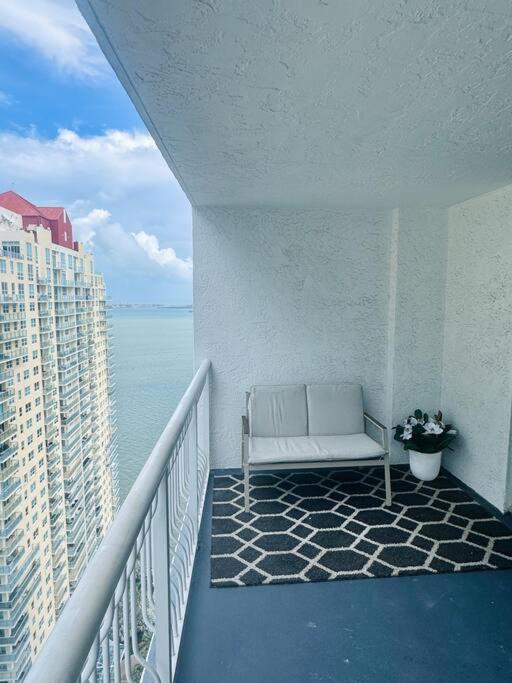 Luxury 36th Floor Suite, 2 Bedrooms & 3 Beds, 1 King, 1 Queen, Balcony w Sea View, Free Parking