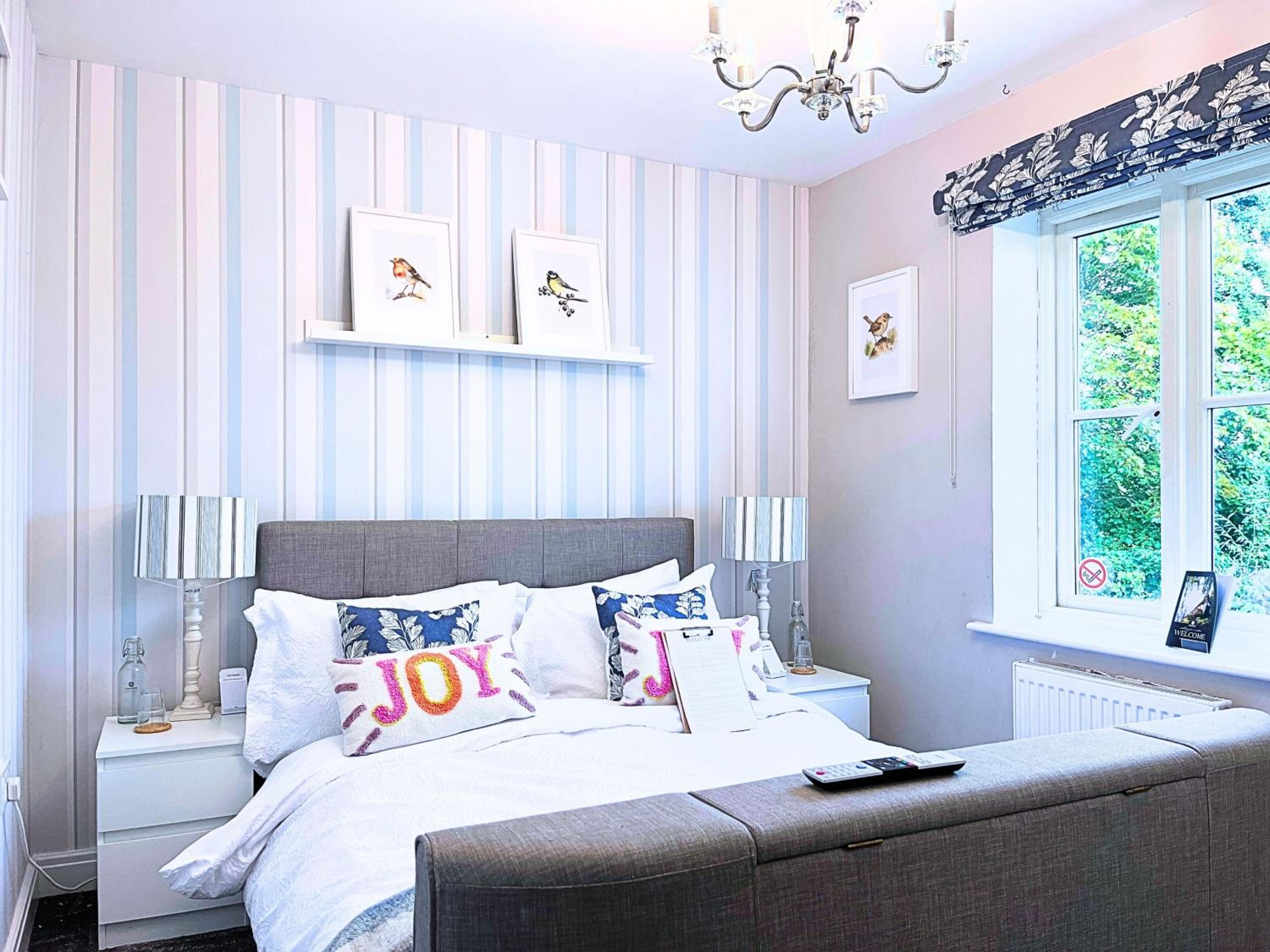 Cotswold Dream Getaways view 5