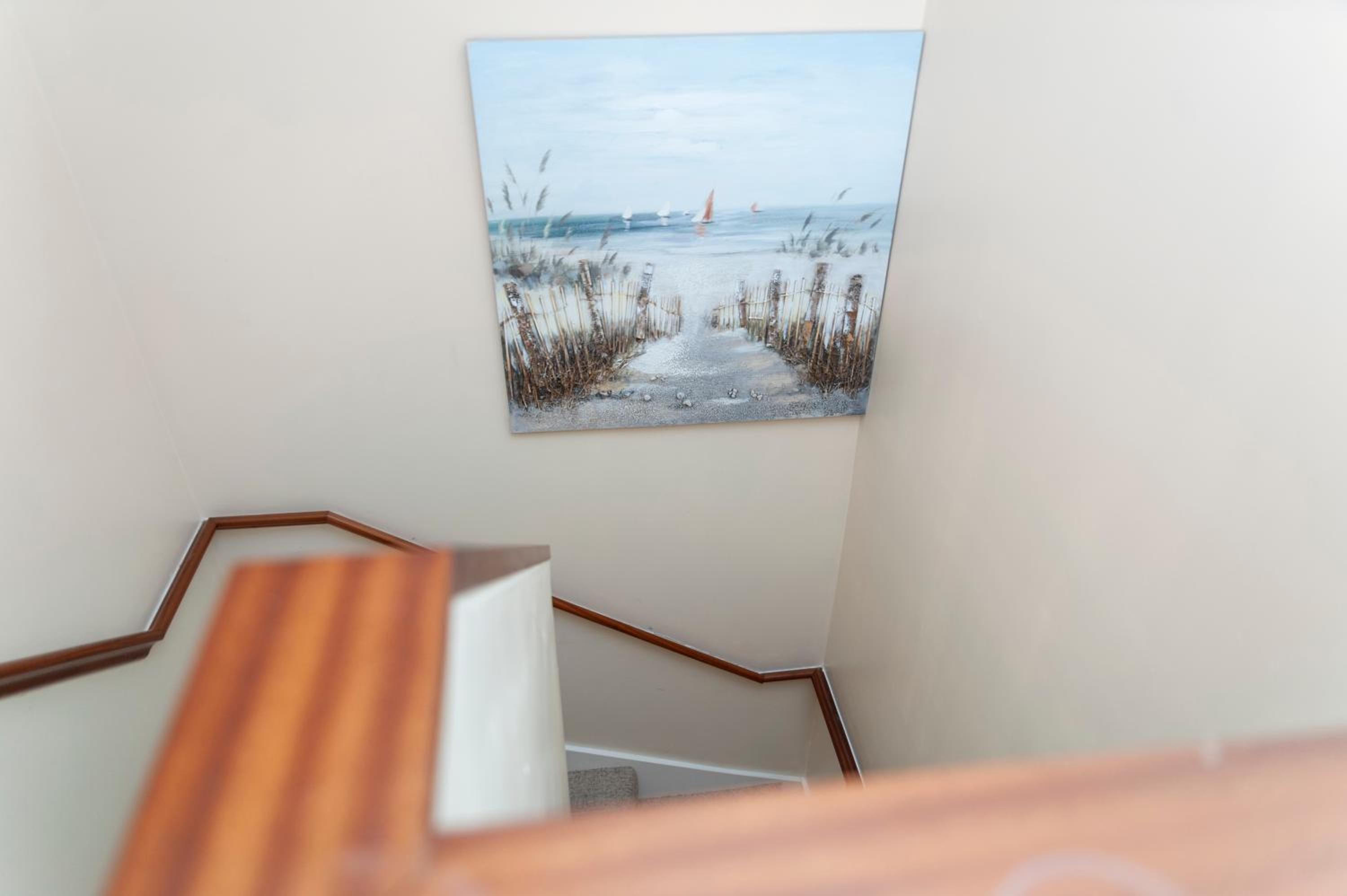 Comfy Apartment 5 min walk to Barking Station view 4