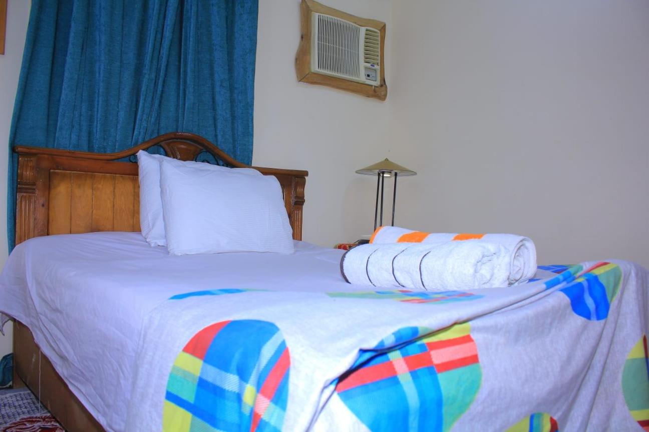 Sakkara pyramid inn hotel