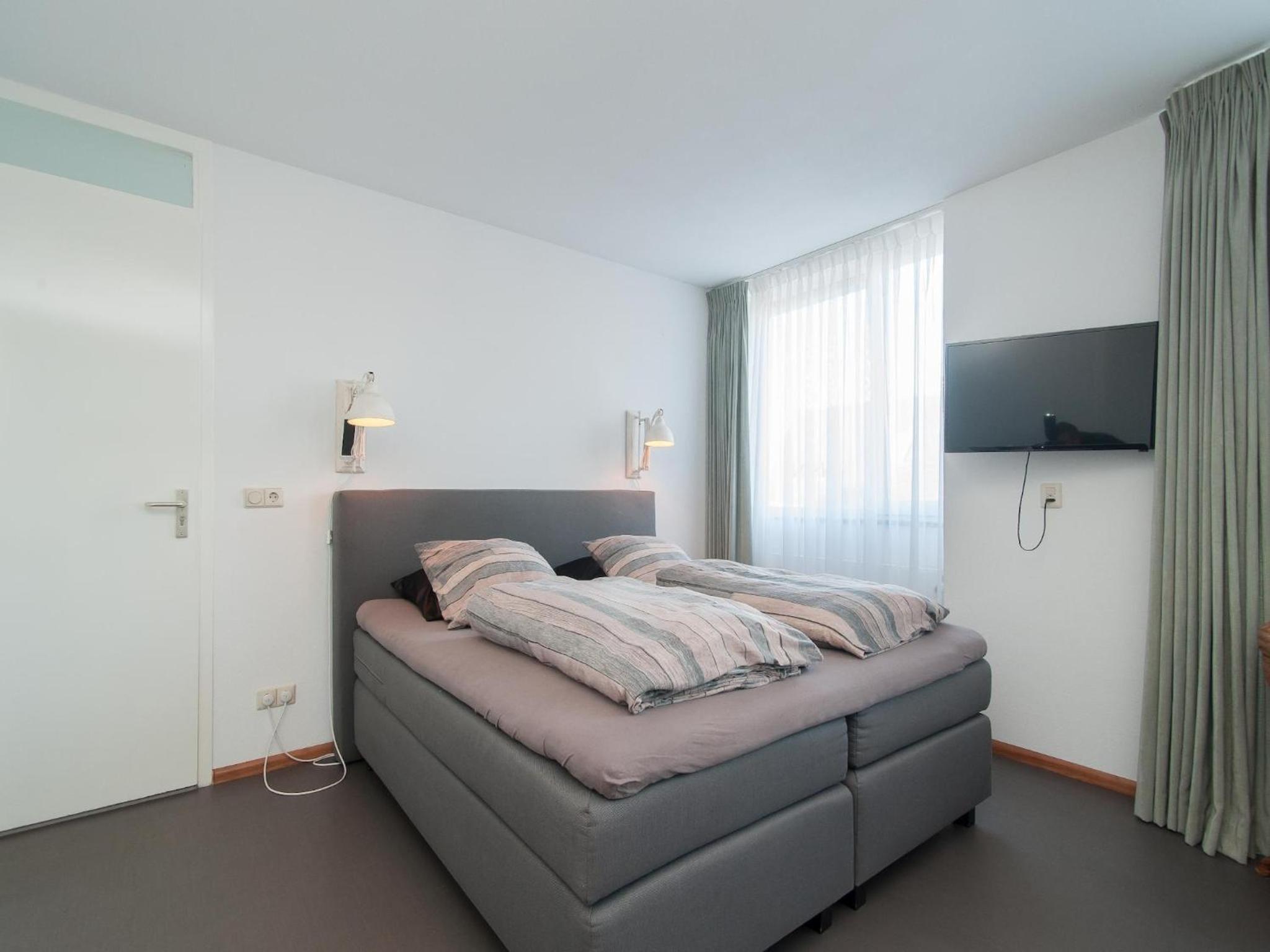 Suite Duinzicht in Callanstoog village square view 4