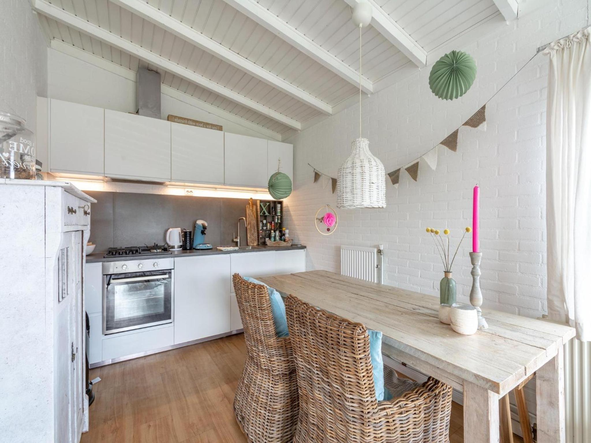 Bungalow in Callantsoog near the Beach view 2
