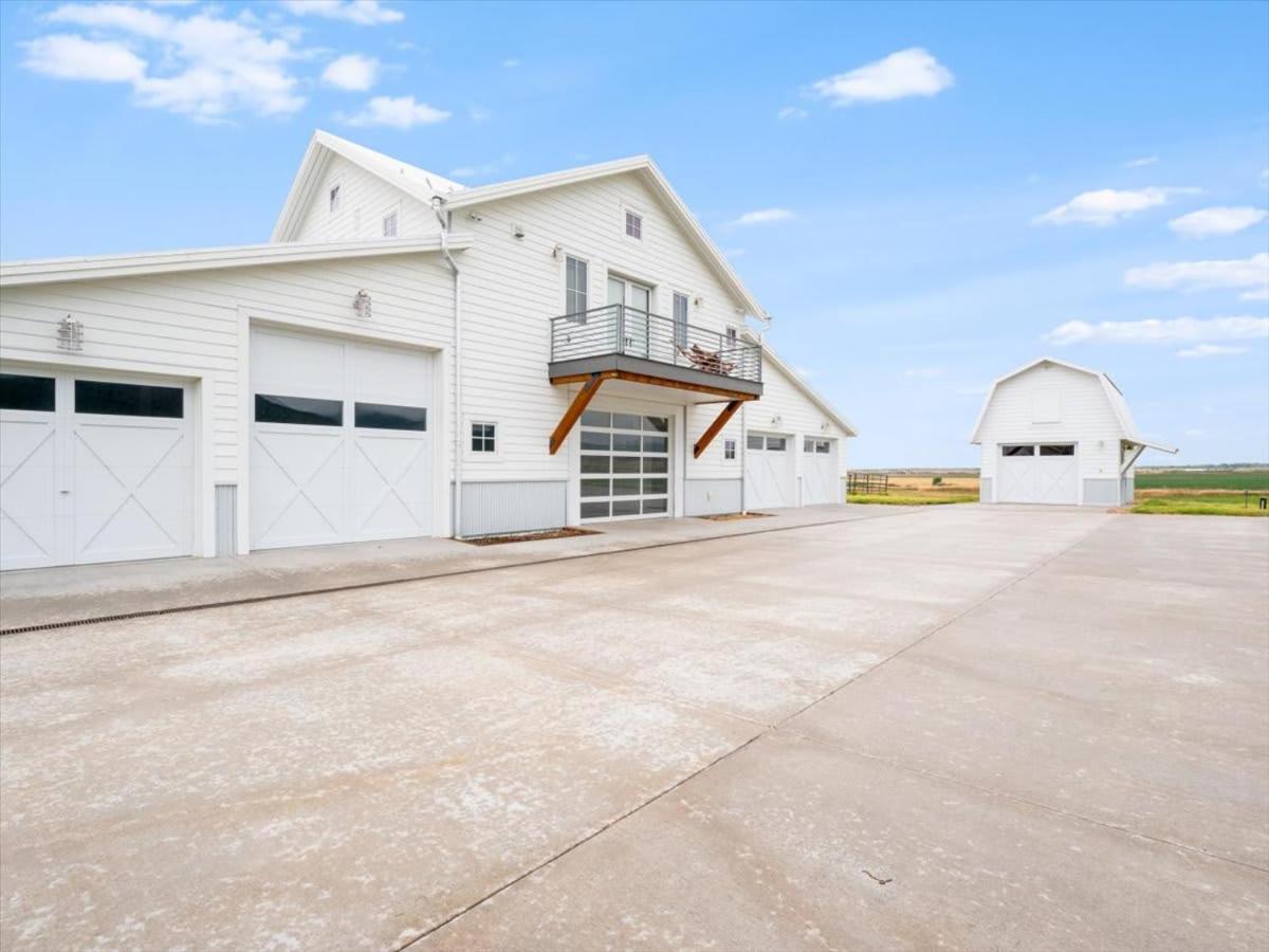 Modern Ranch Home on Private 5 Acres view 5