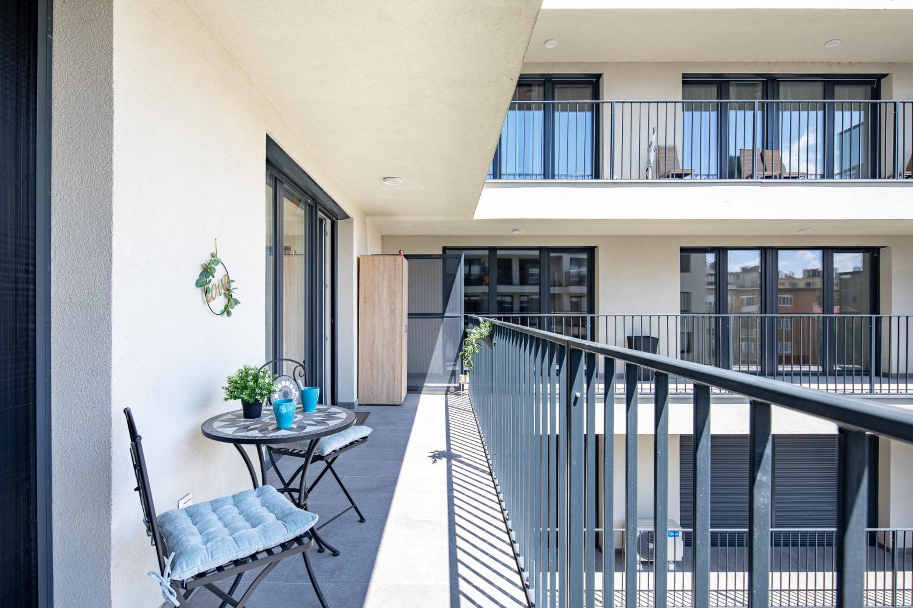Central - Balcony - Brand NEW - Sunny view 2