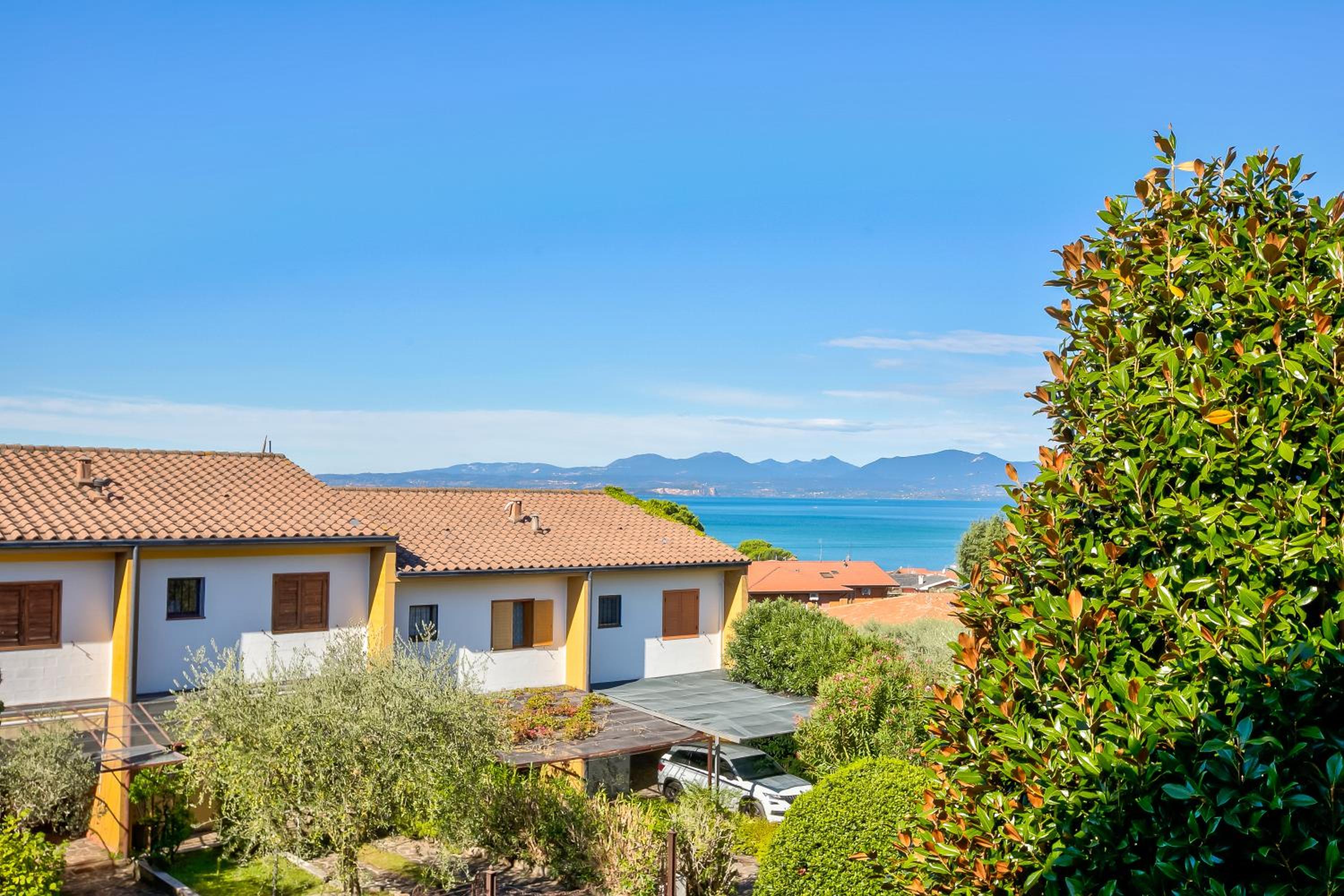 Bardolino Garden Pool & Tennis on the lake - Happy Rentals