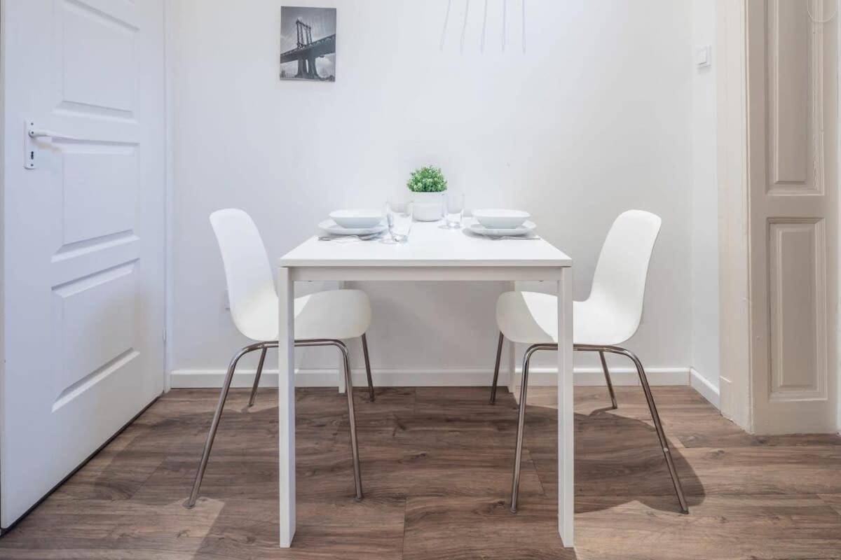 Charming apartment at central location view 4