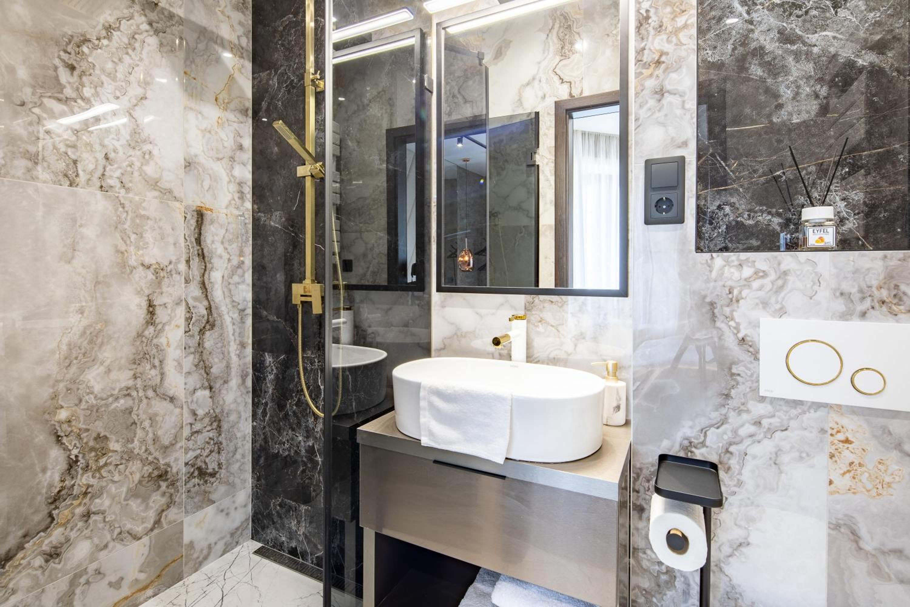 Ultra Central Luxury