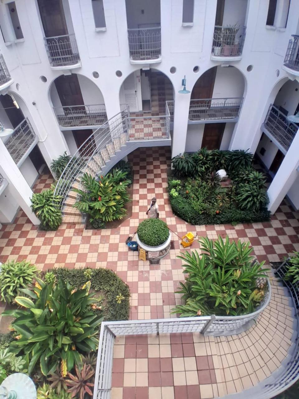 Contemporary One Bedroom at Sandcastles