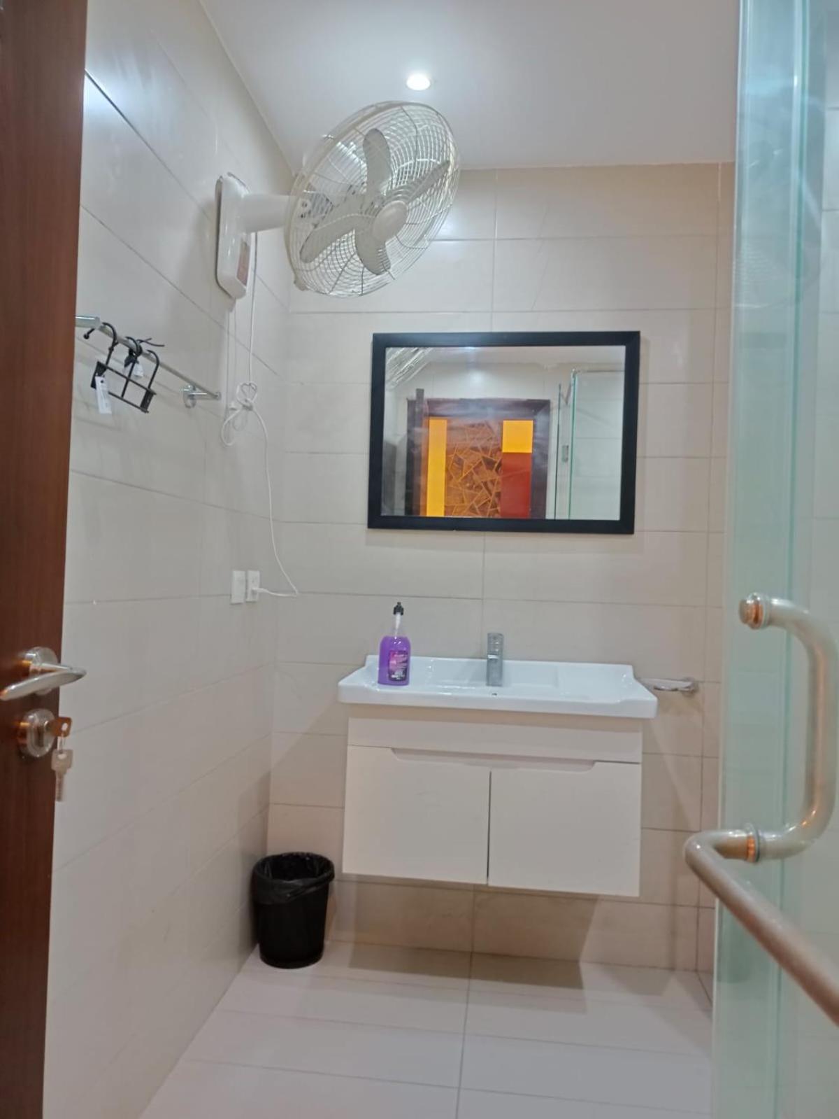 Furnished Luxury Studio Apartment On Rent in Islamabad view 4