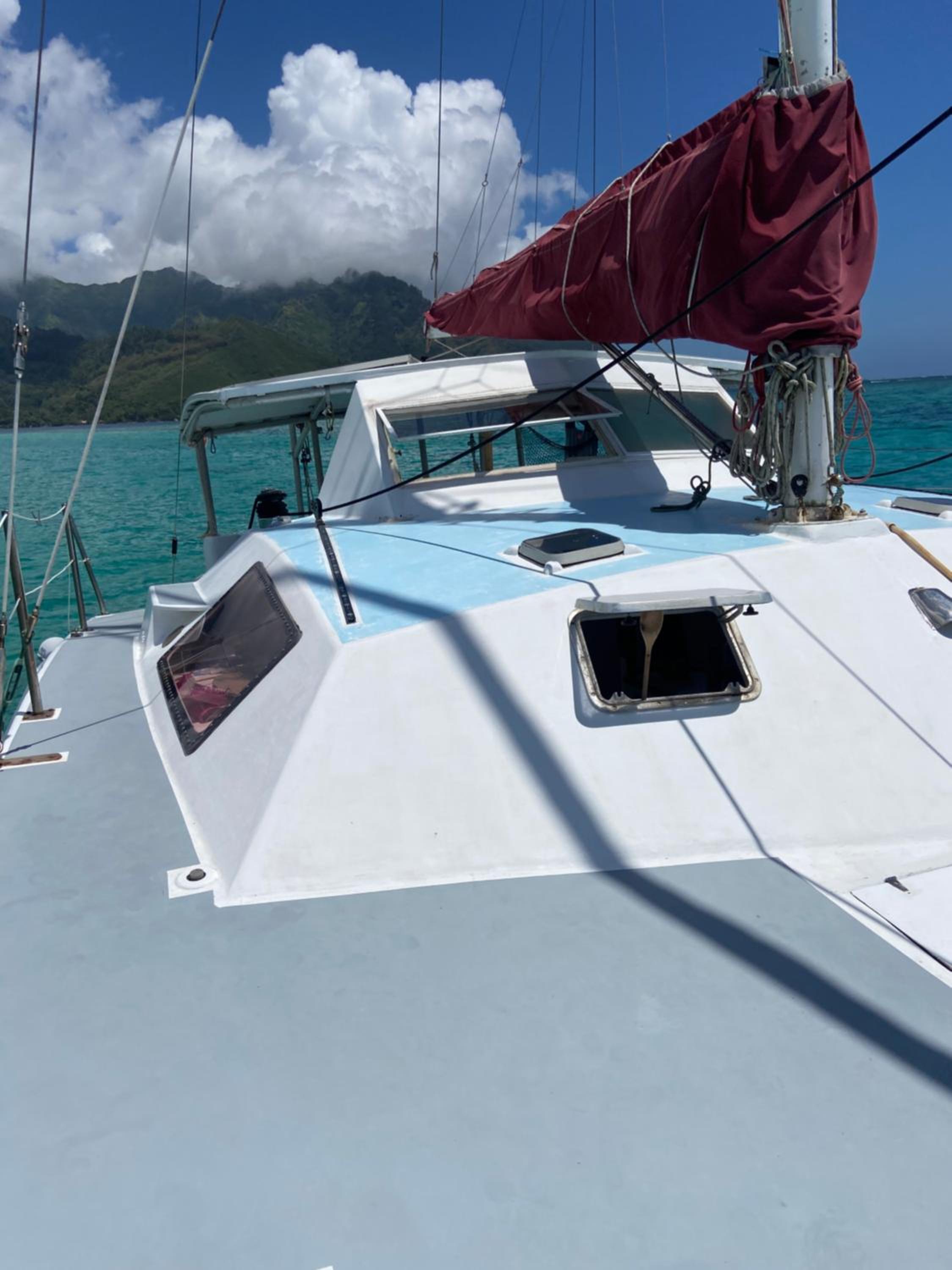 Catamaran AMAYA