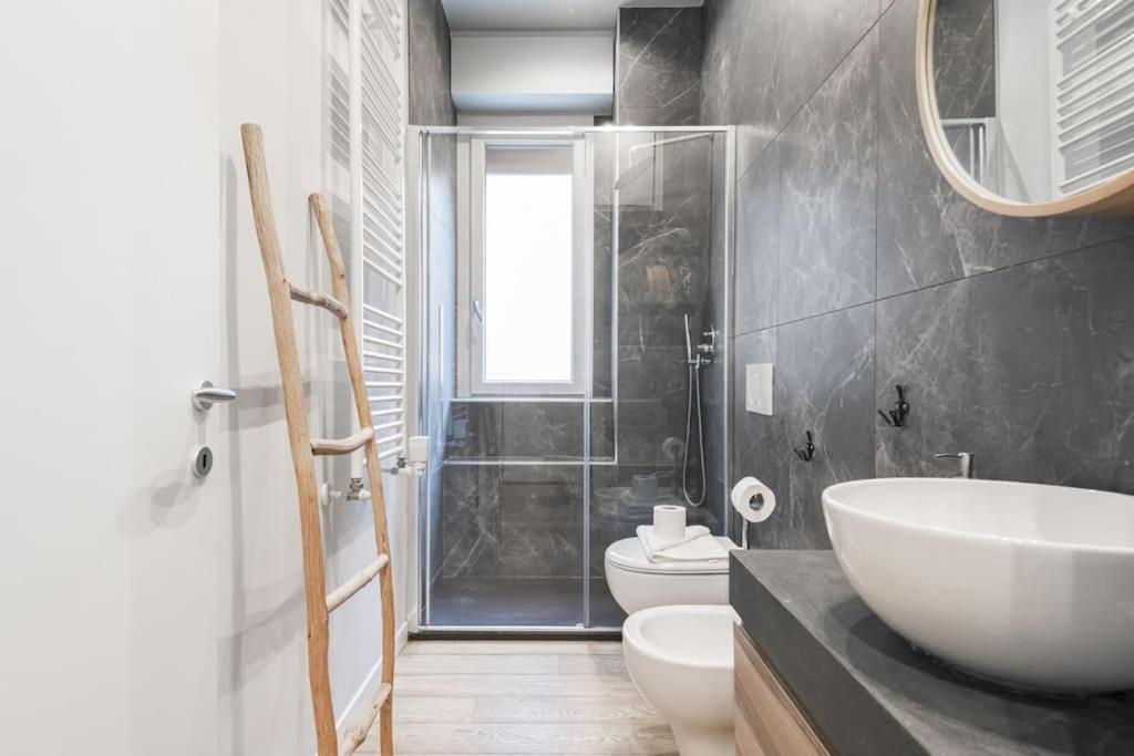 Easylife - Milano - Achille Zezon 8 - Centrale